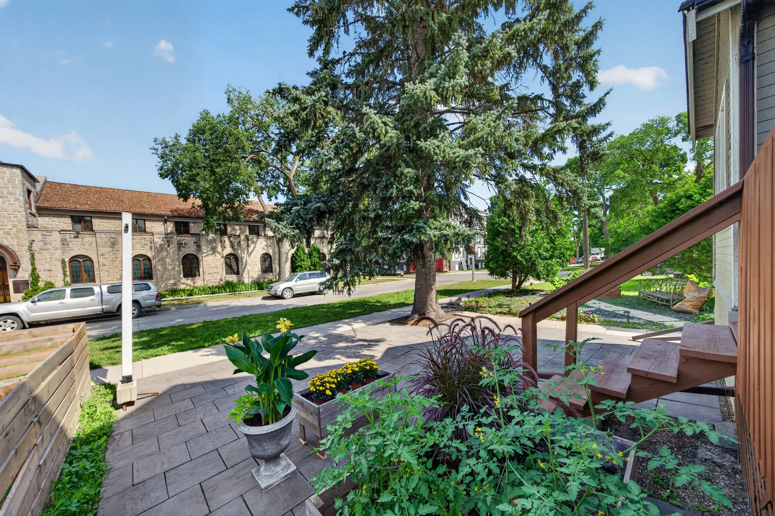 648 Mulvey - Exterior Front B.jpg