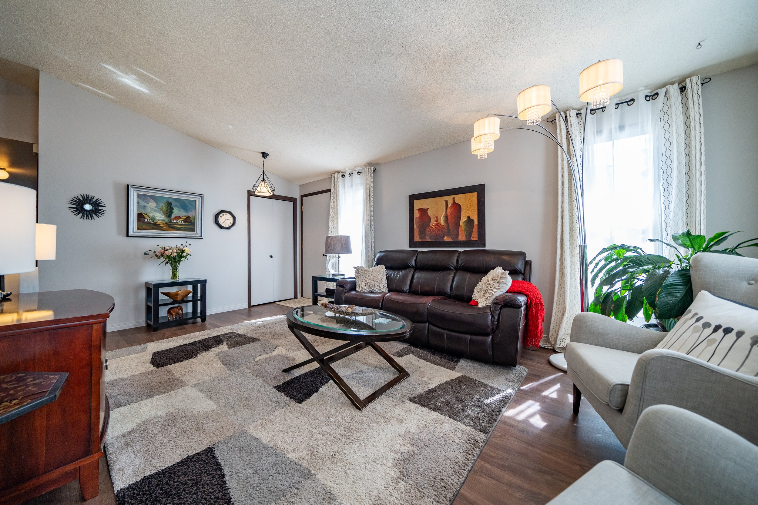 603 Elmhurst (96).jpg