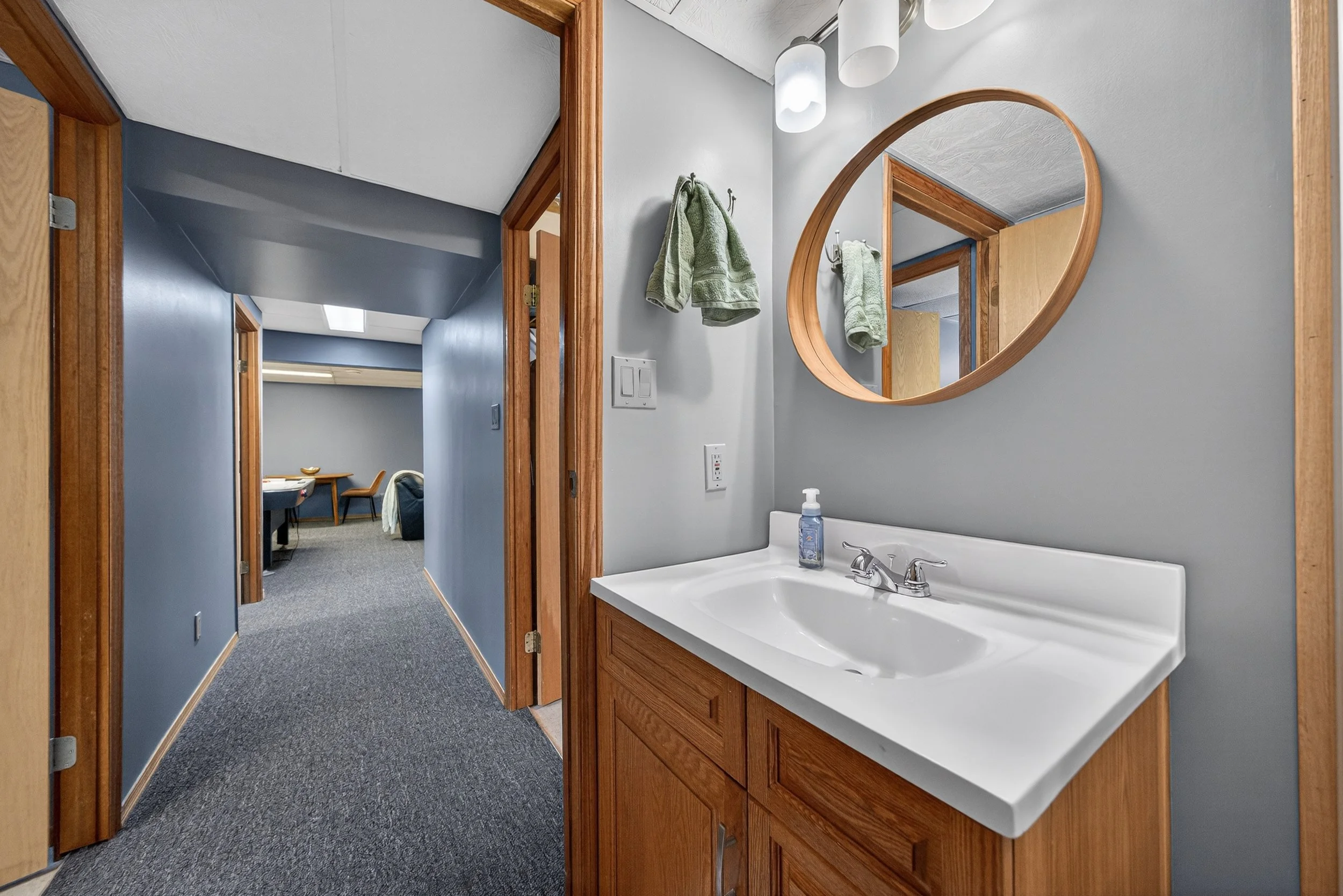 348 Olive St (26).jpg