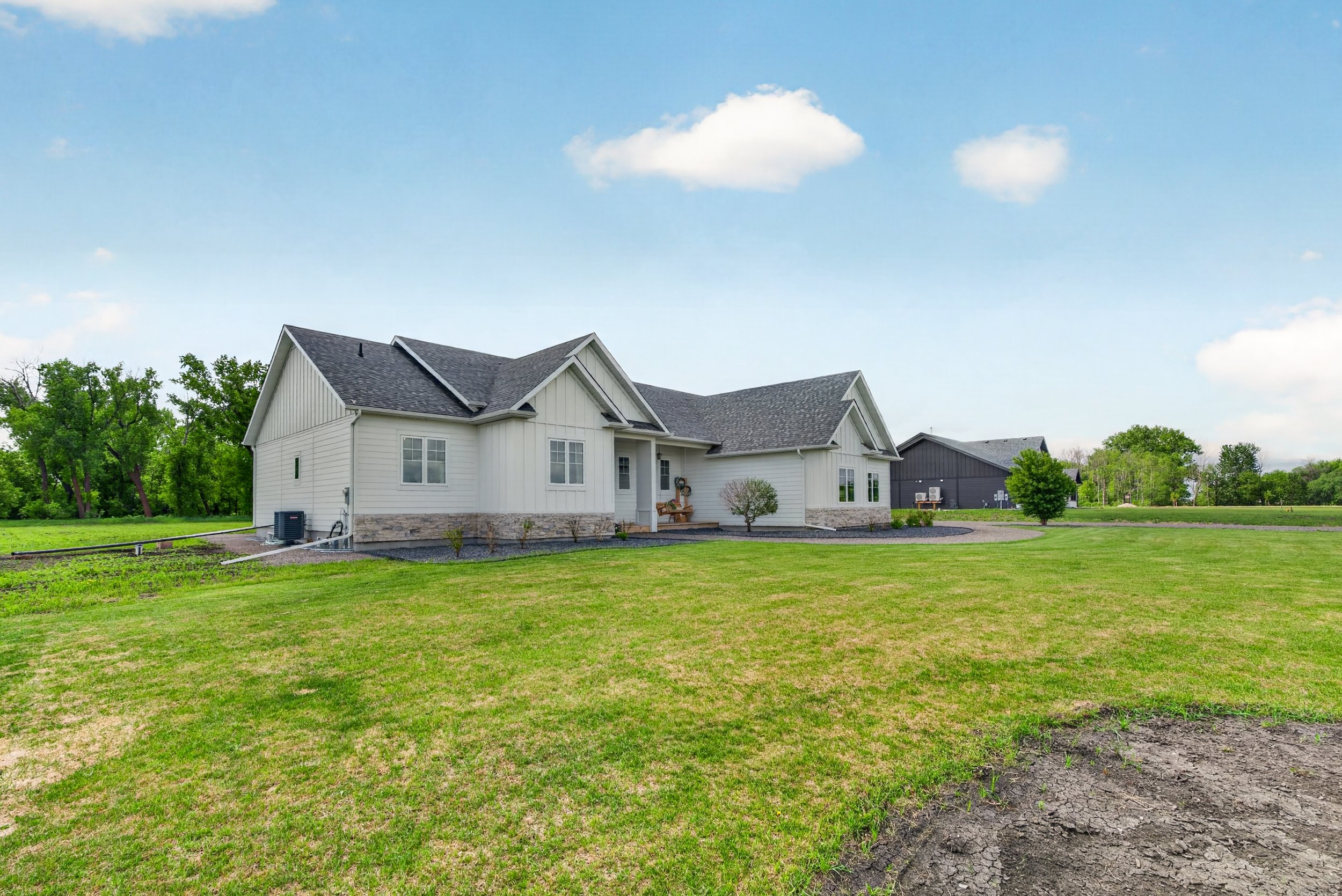 210 Penny Ln (78).jpg