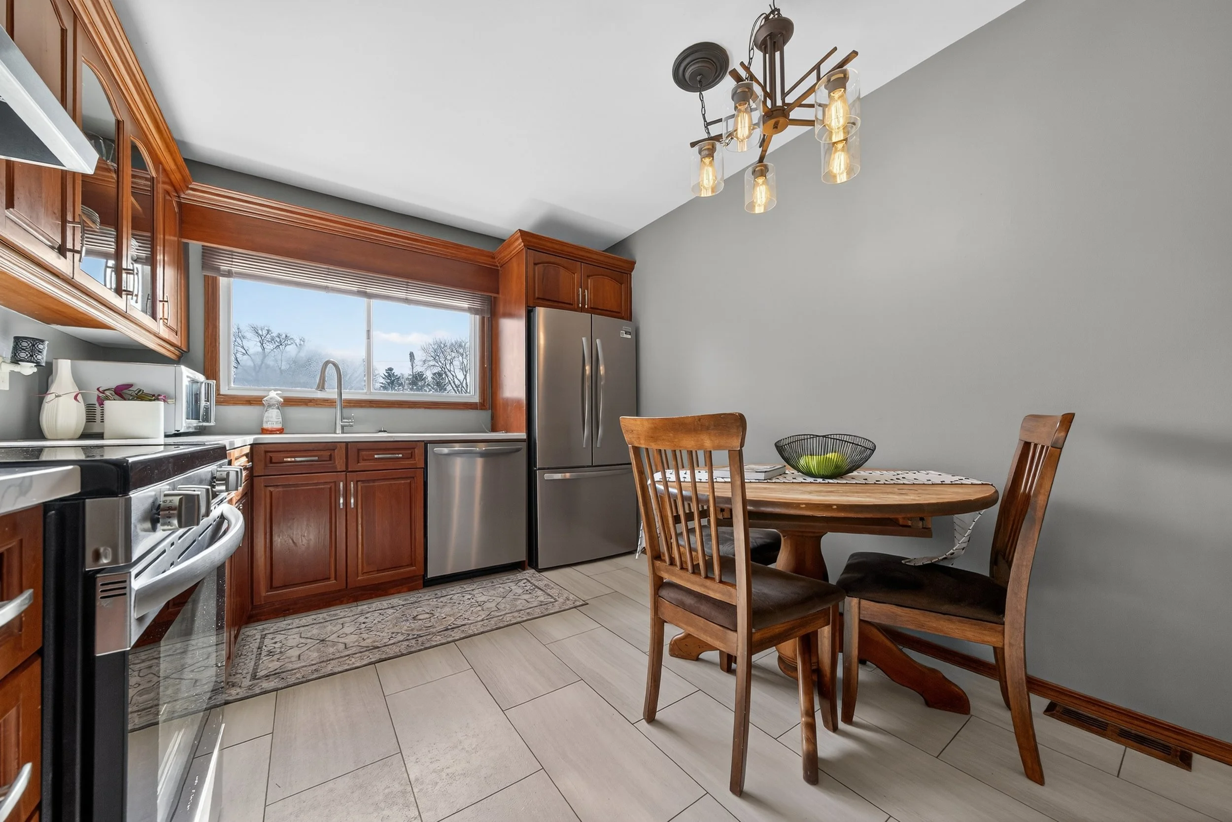 348 Olive St (44).jpg