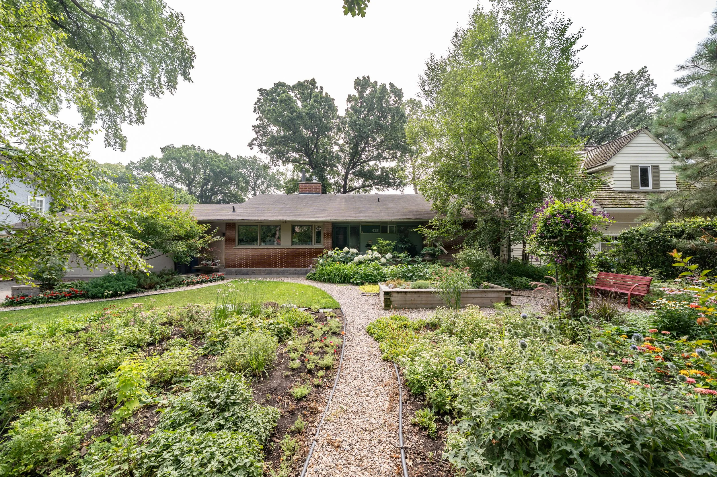 415 Kingston Cres (55 of 63).jpg