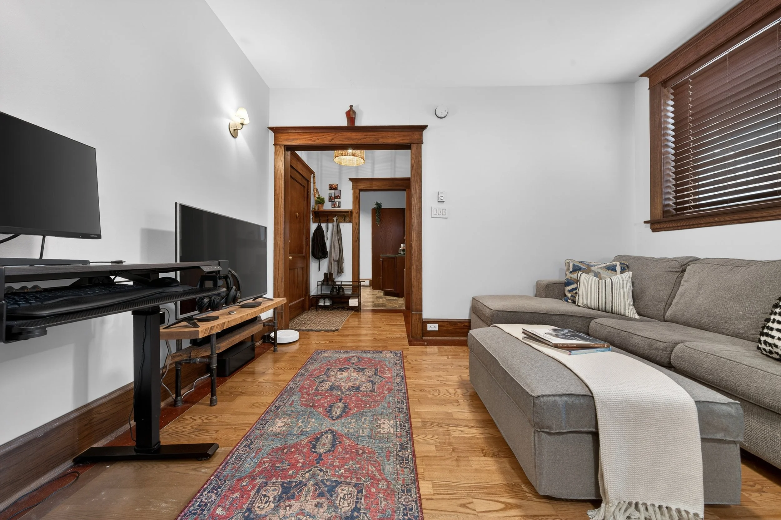 2-272 home Street (37).jpg