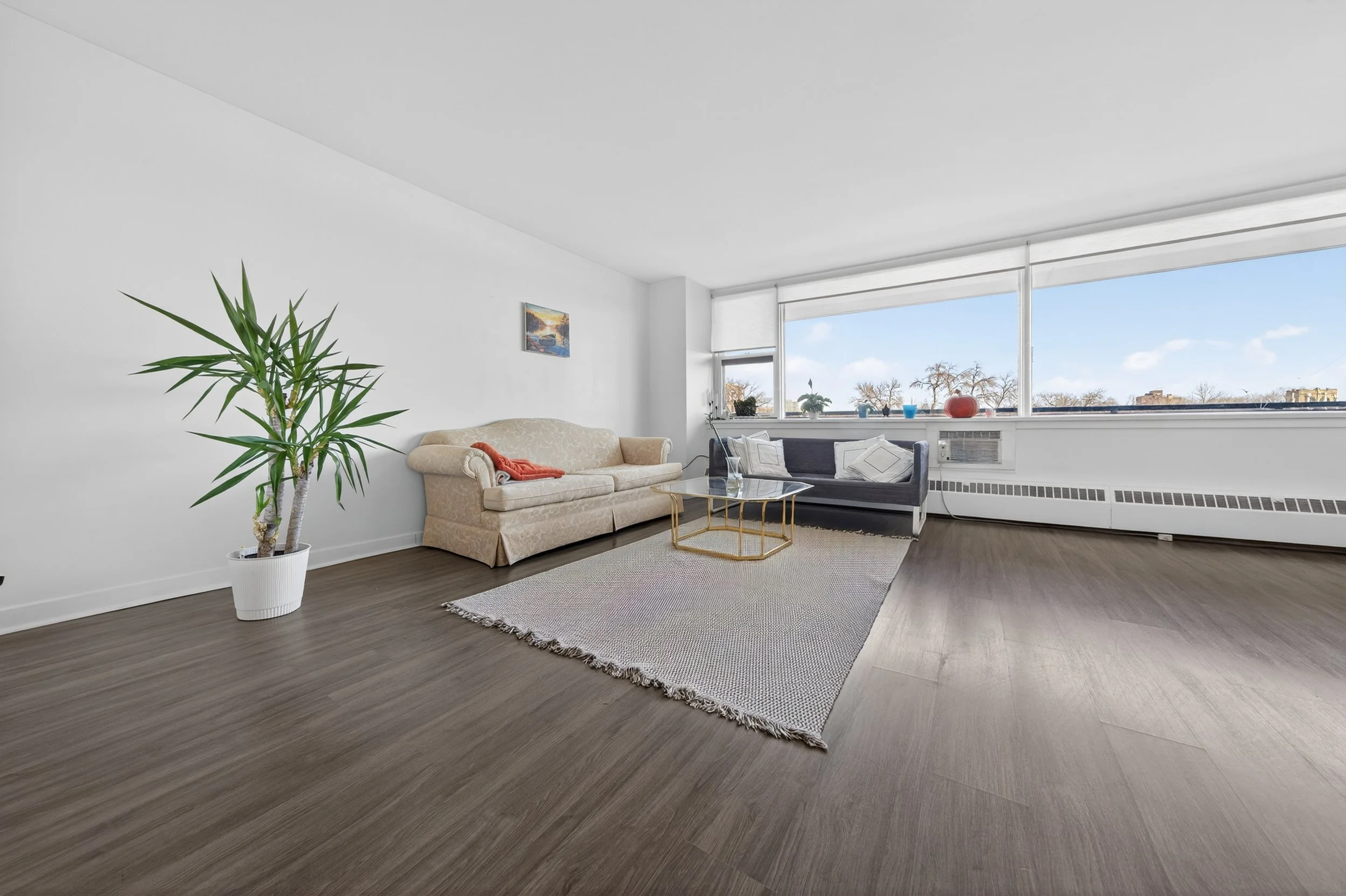 402 - 99 Wellington Cres (8).jpg