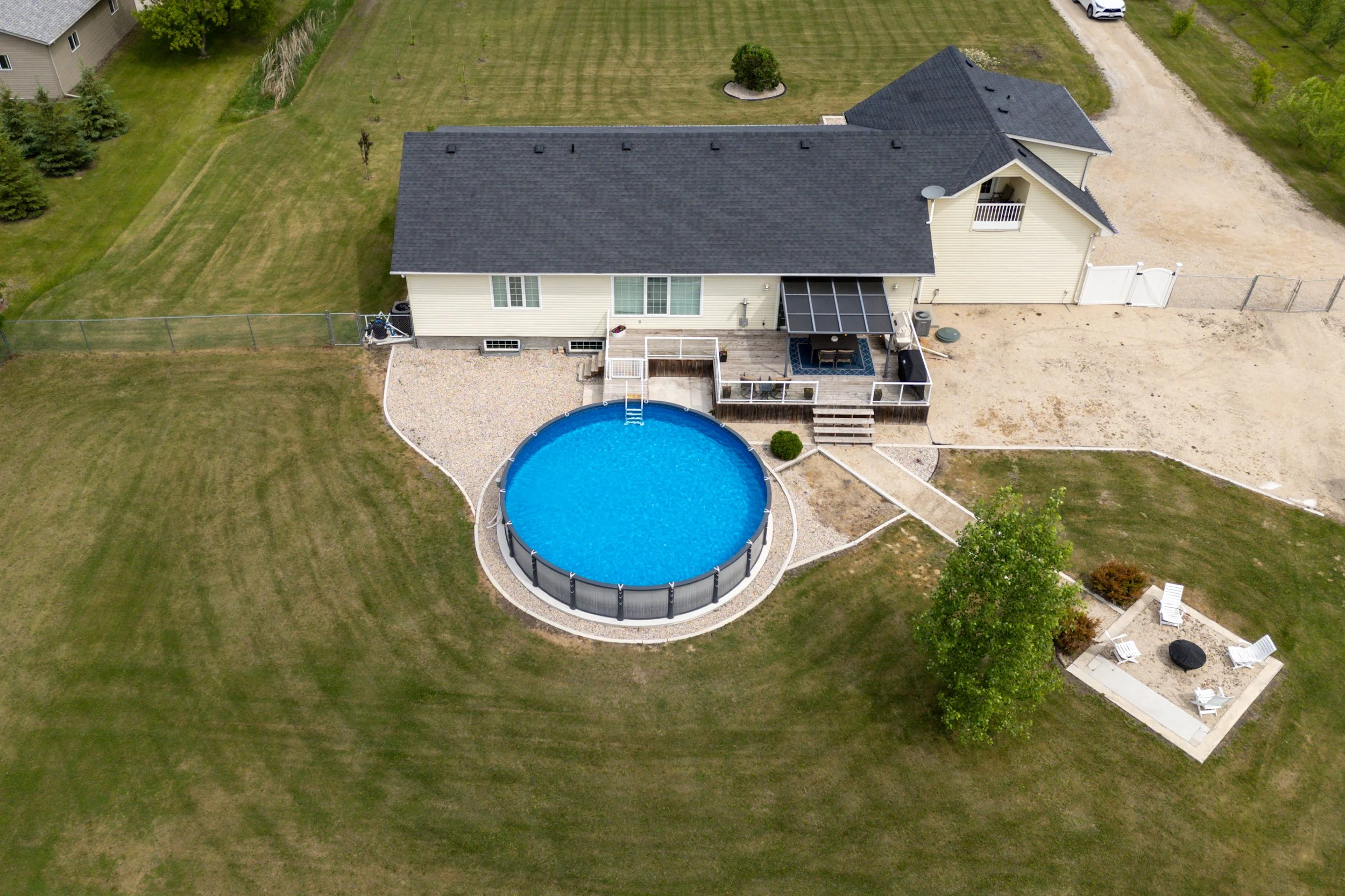 Linden Manitoba drone (11).jpg