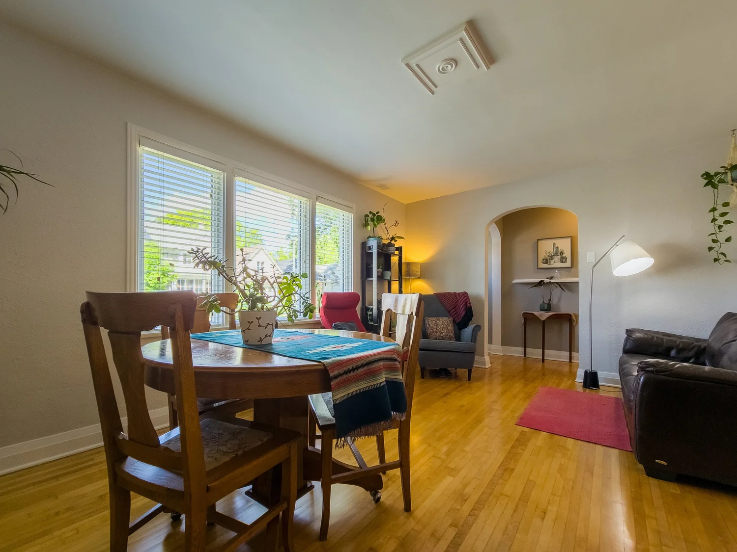 595 Lipton Street — Amber van den Broek Winnipeg Realtor