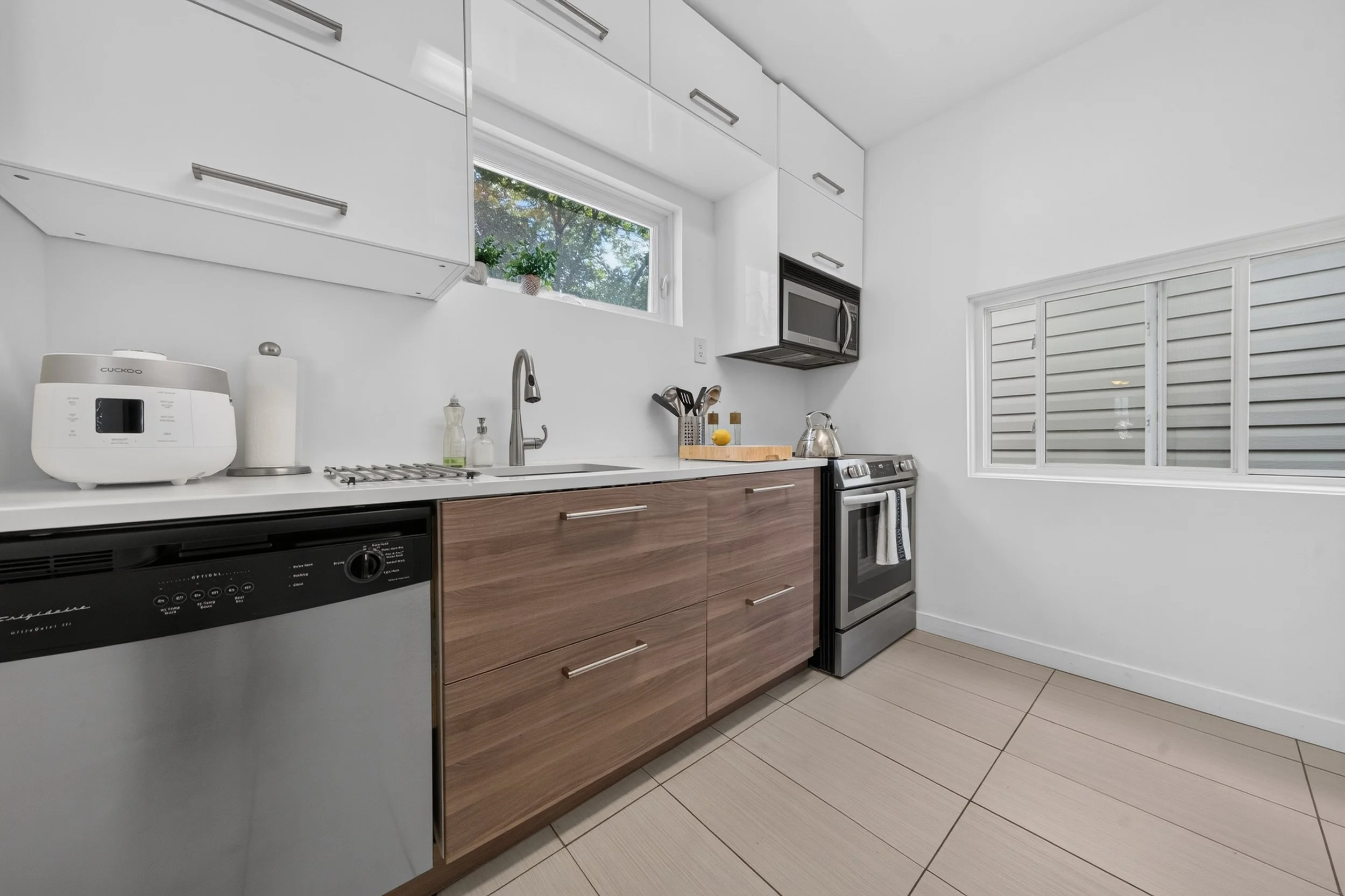648 Mulvey - Kitchen A.jpg