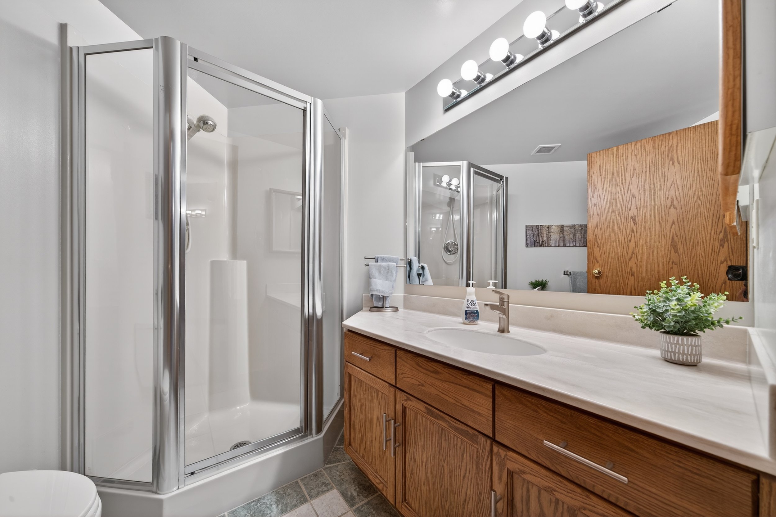 204-1660 Pembina (105).jpg