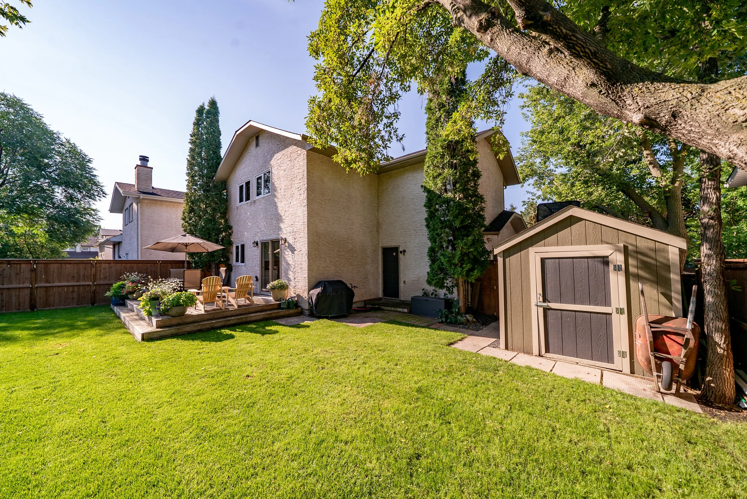 399 Headmaster Row — Amber van den Broek Winnipeg Realtor