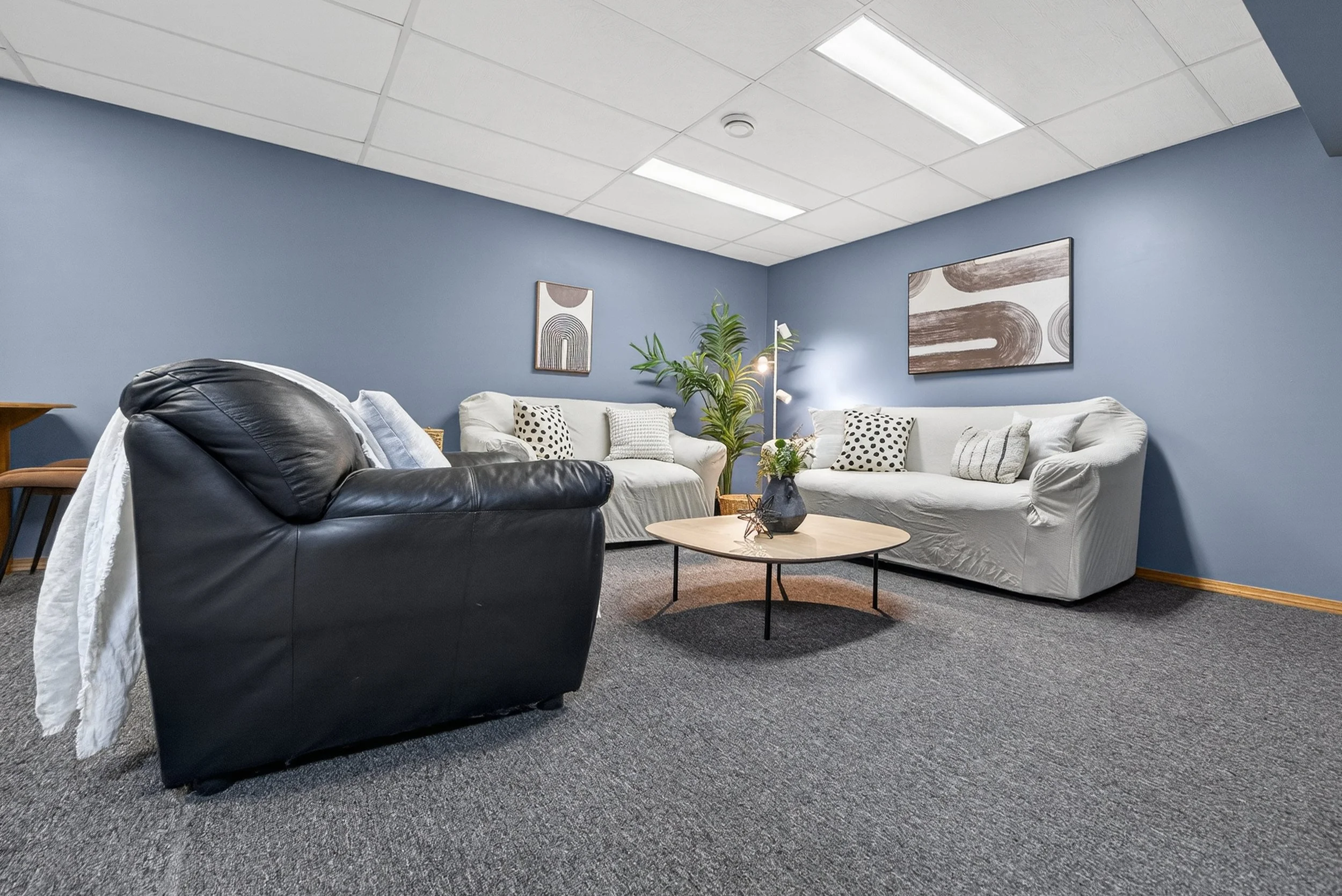 348 Olive St (31).jpg