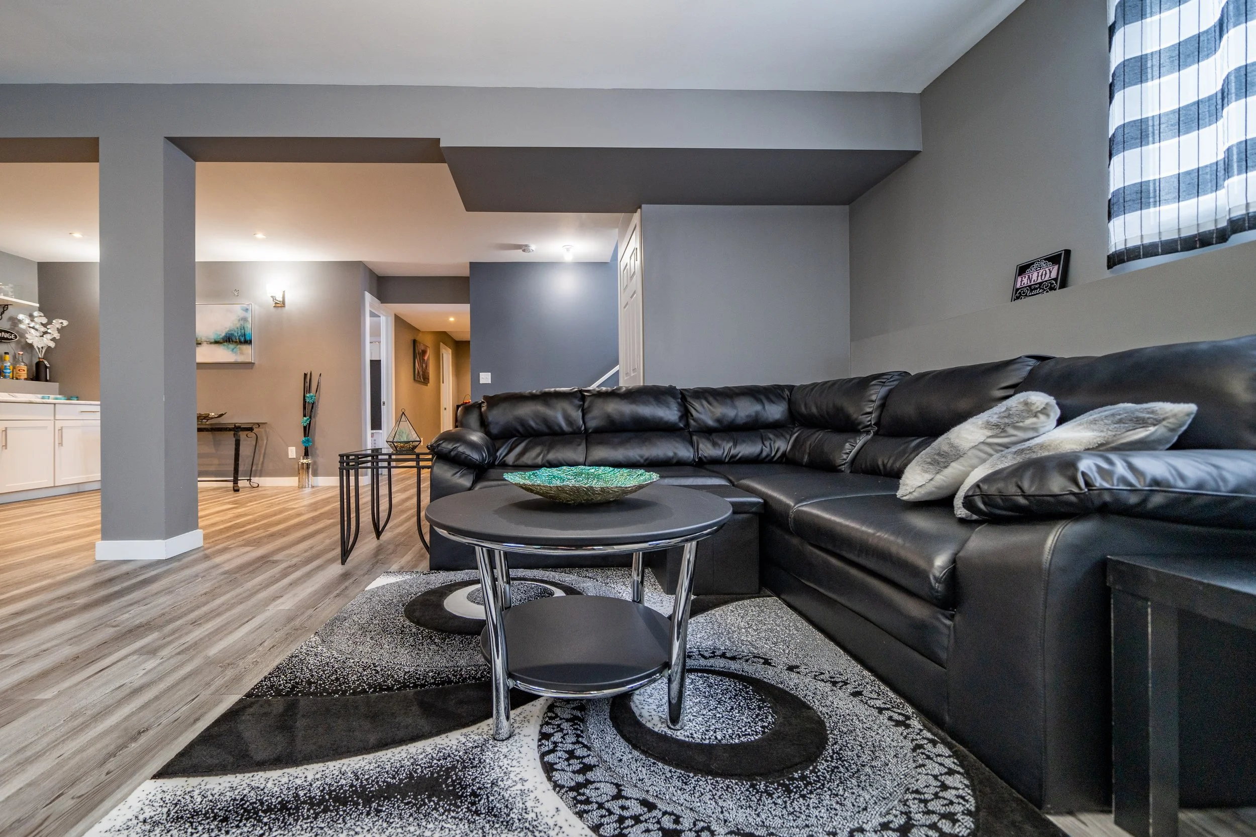 4 Parkdale Cove — Amber van den Broek Winnipeg Realtor