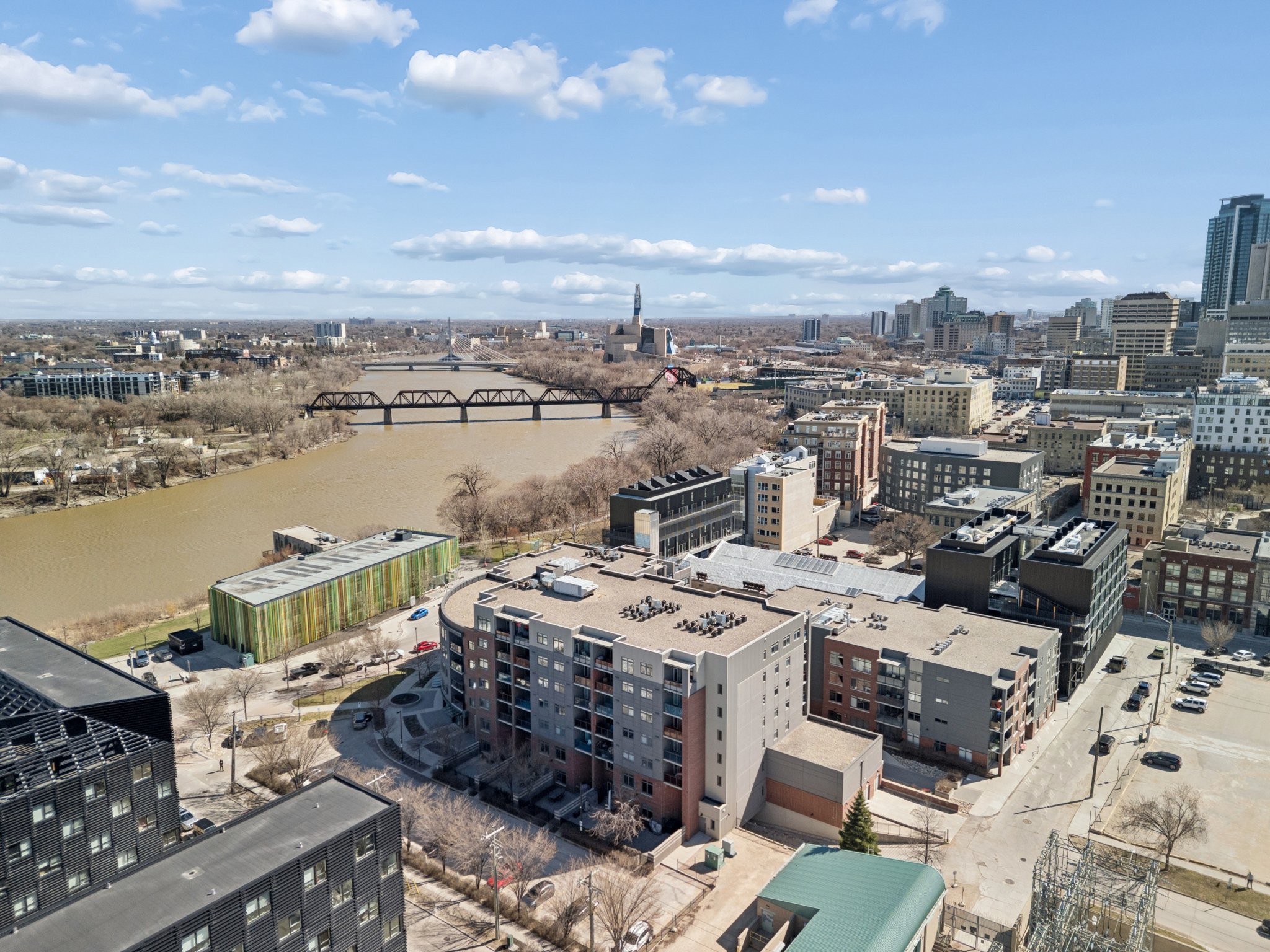 314 - 340 Waterfront Dr-6.jpg