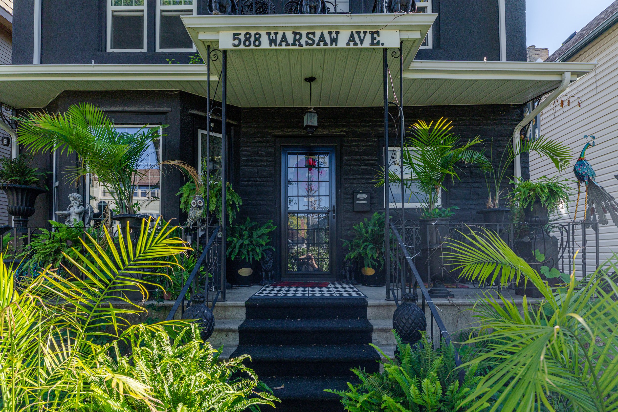 Exterior (14).jpg