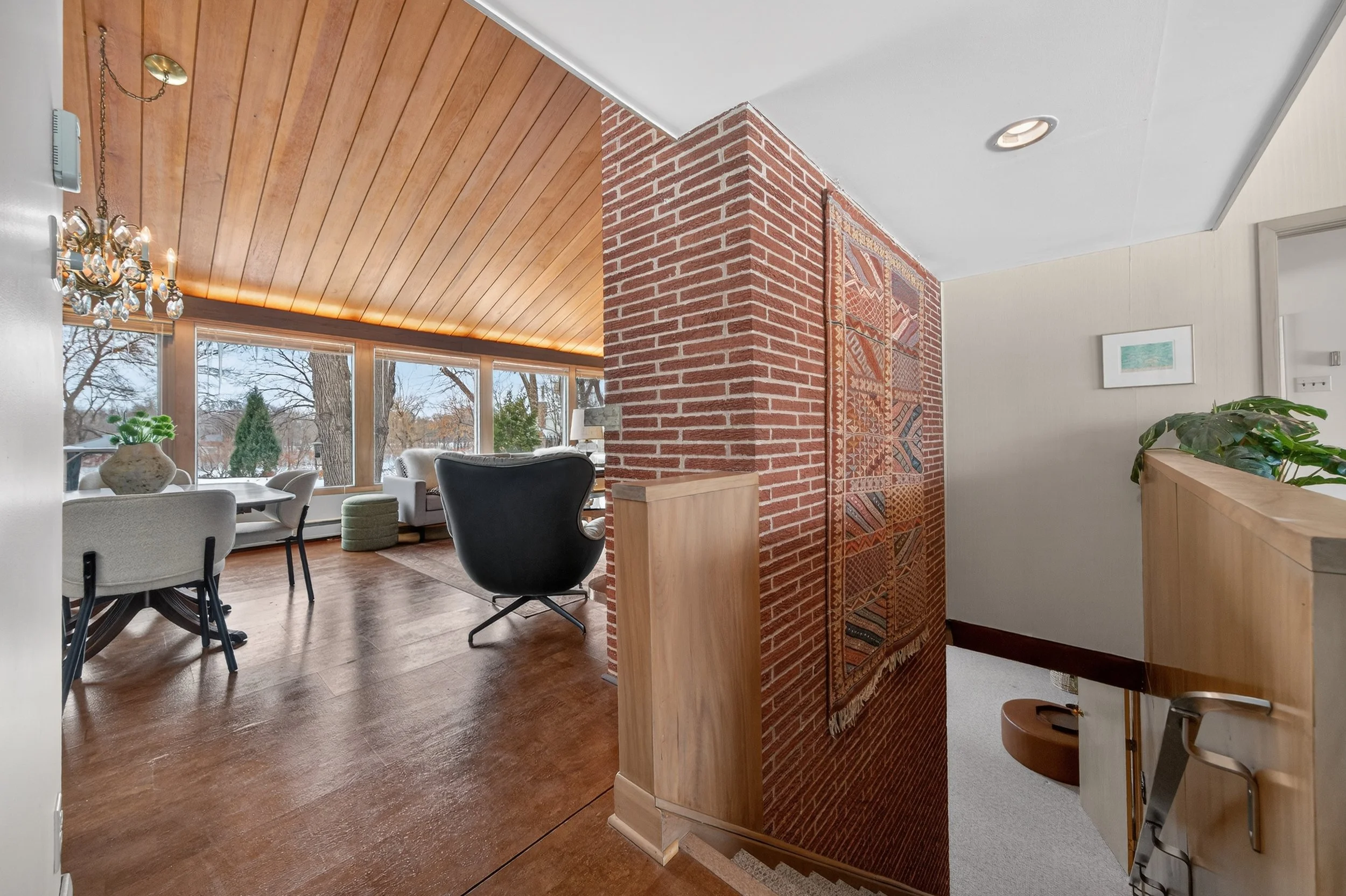 415 Kingston Rd (51).jpg