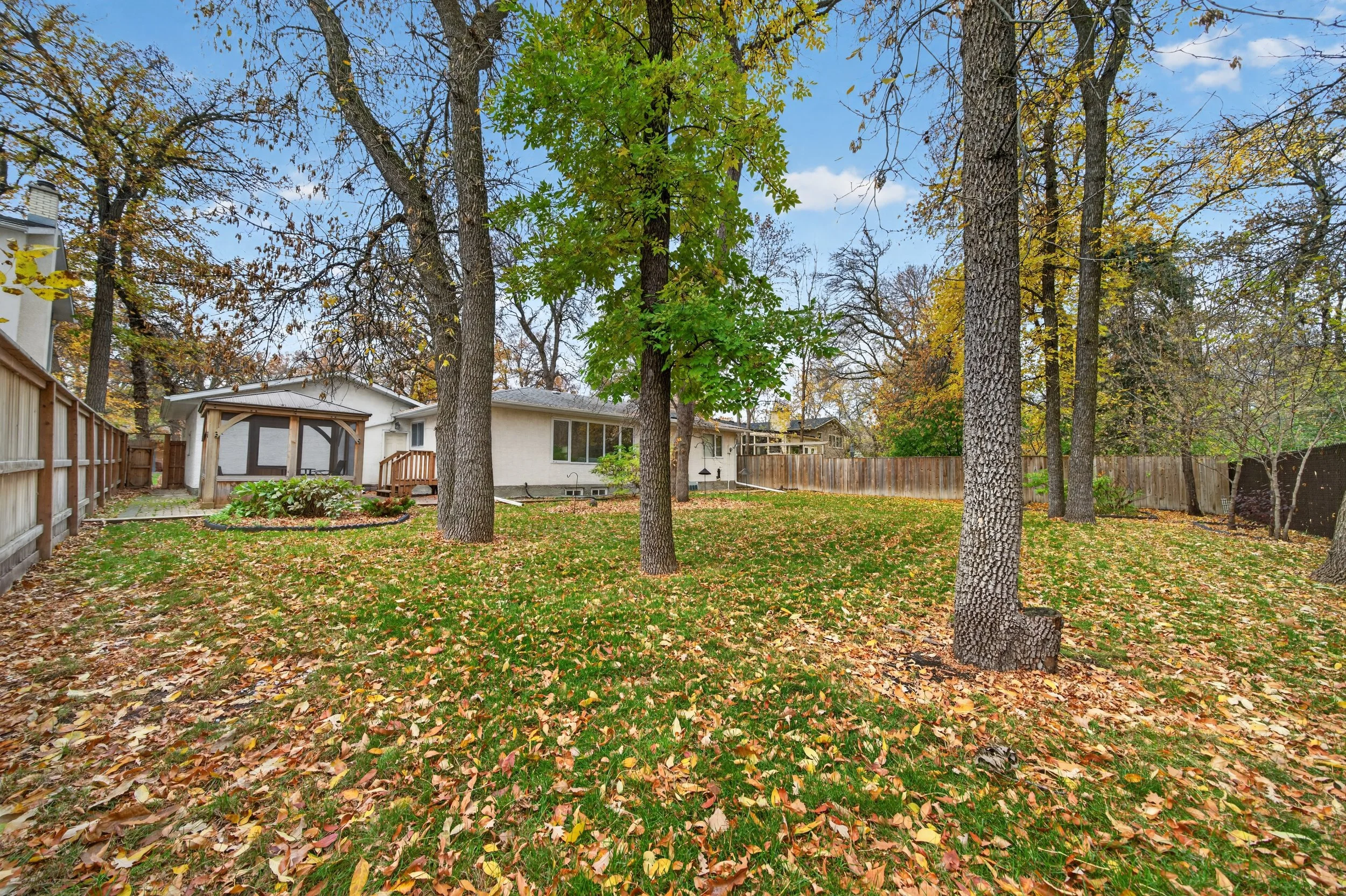 125 Salme Dr (10).jpg