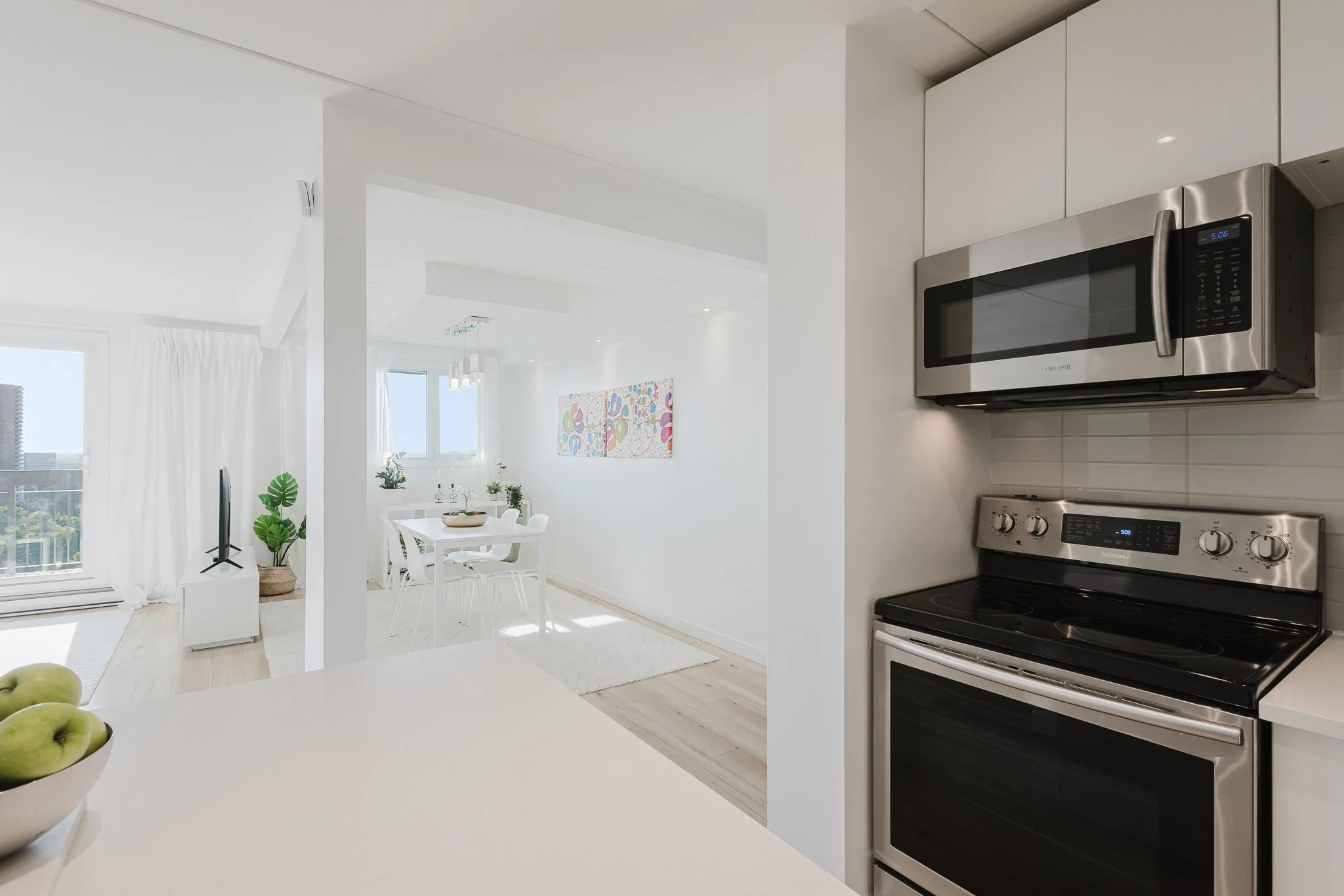 15 Kennedy St Unit 1606-15.jpg