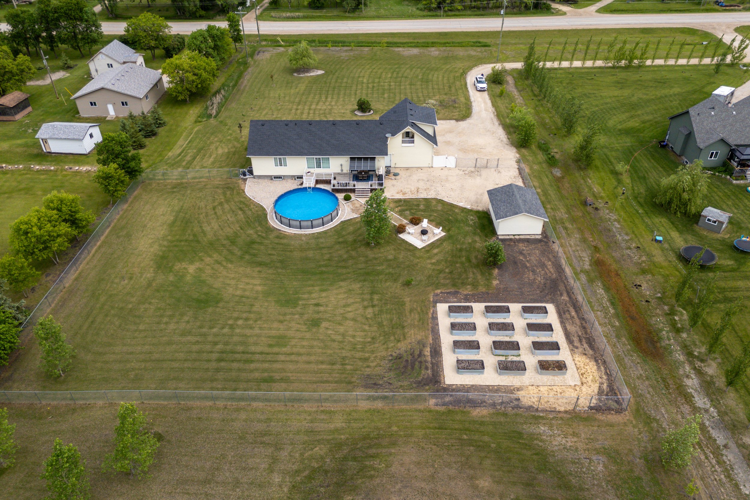 Linden Manitoba drone (9).jpg