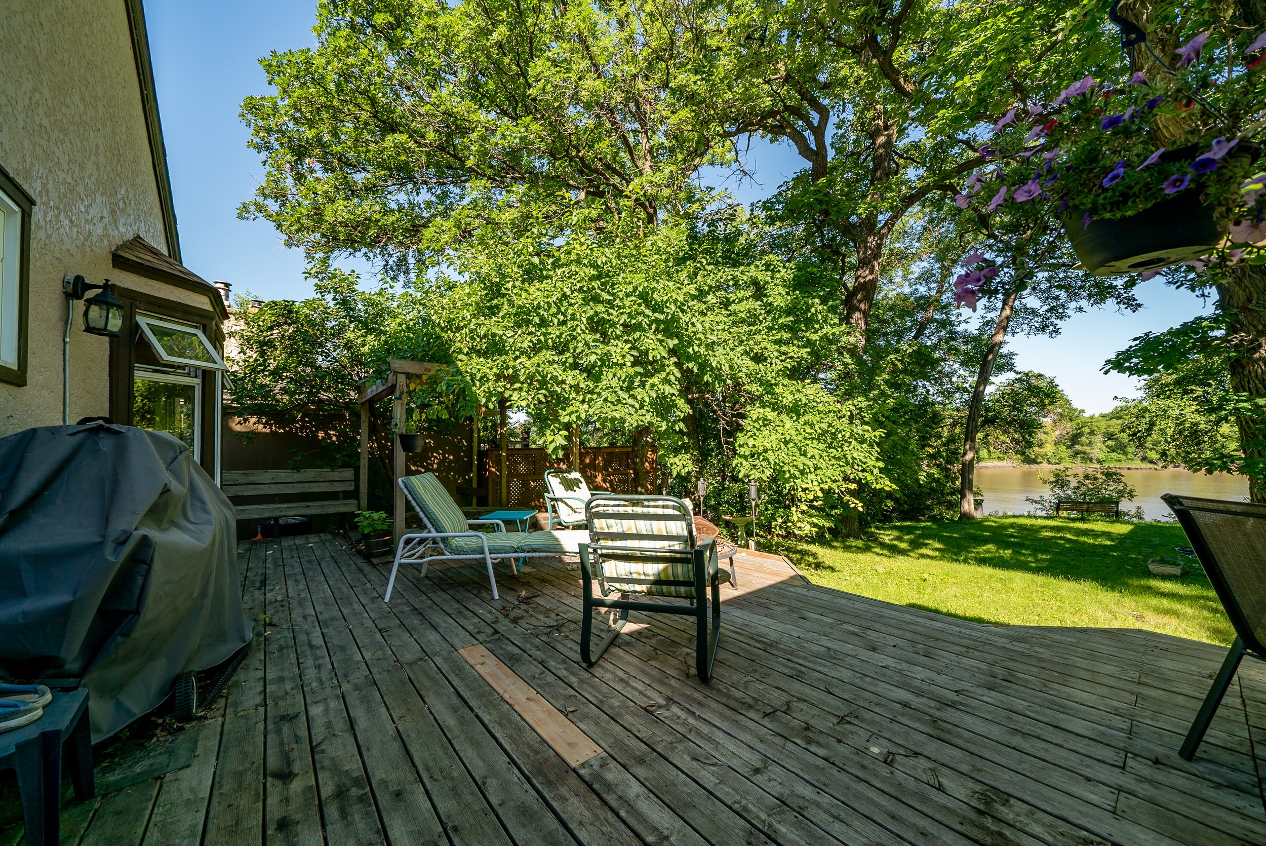 47 Kingston Row — Amber van den Broek Winnipeg Realtor