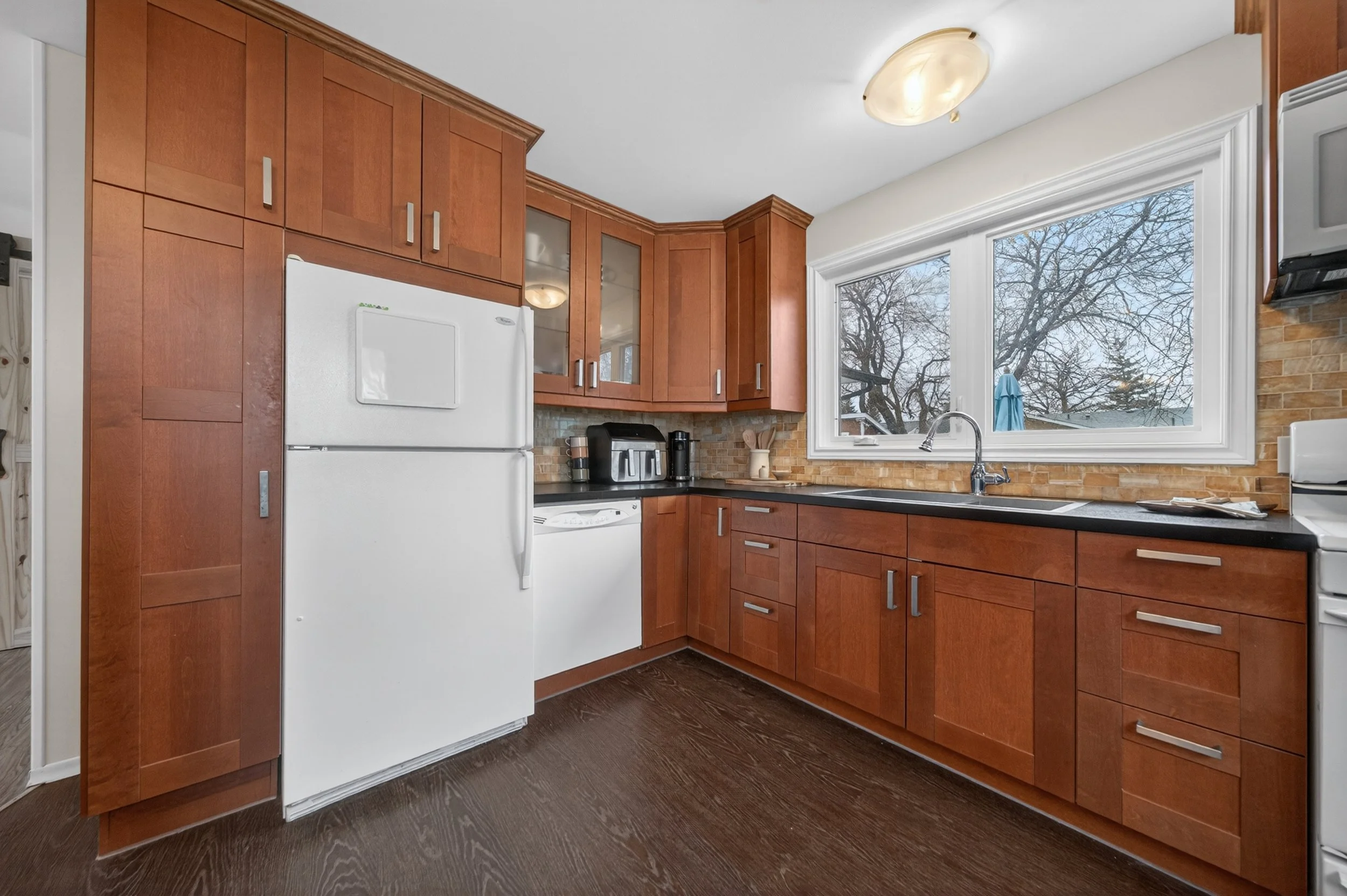 26 Cora ave (46).jpg