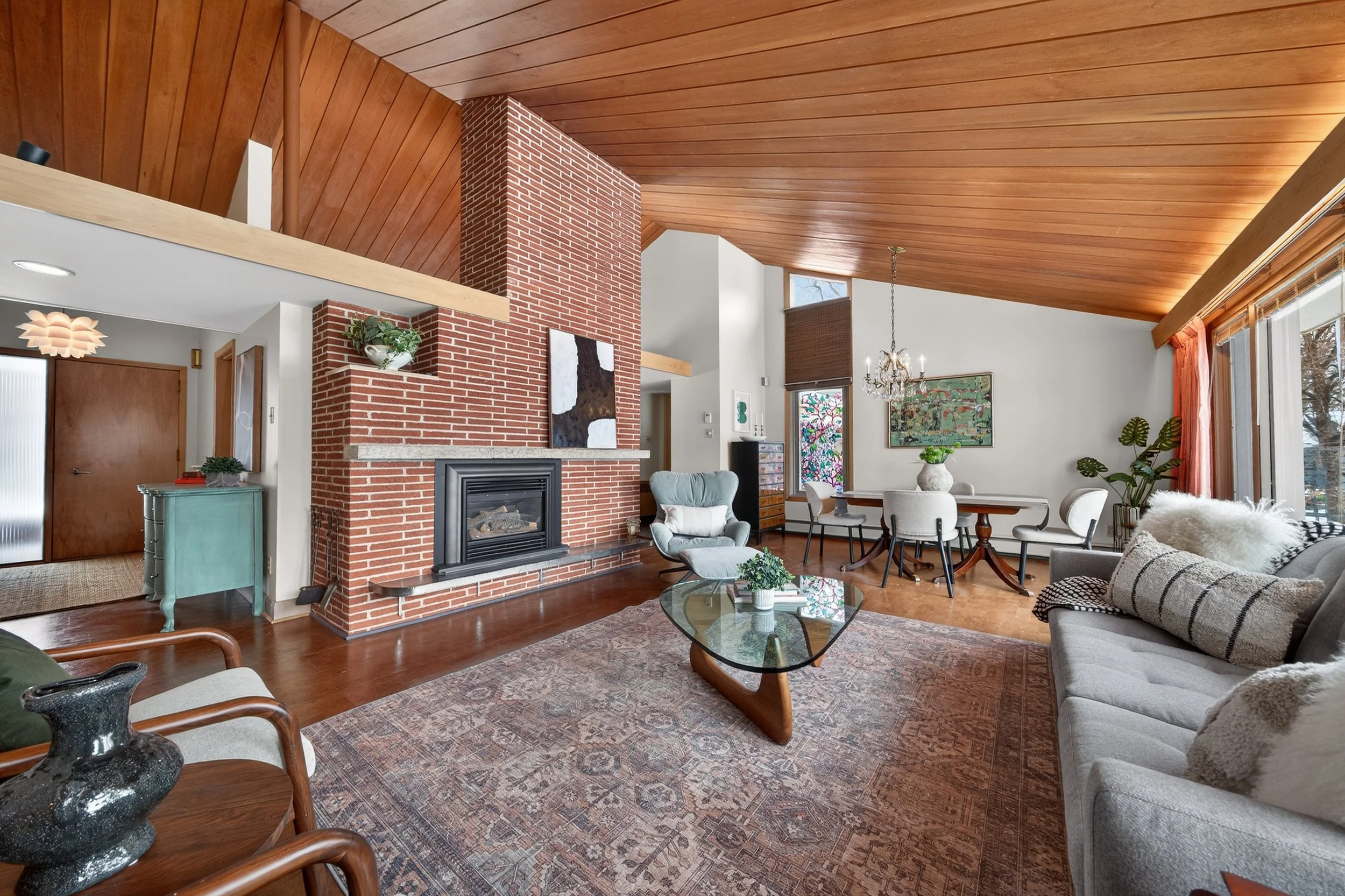 415 Kingston Rd (47).jpg