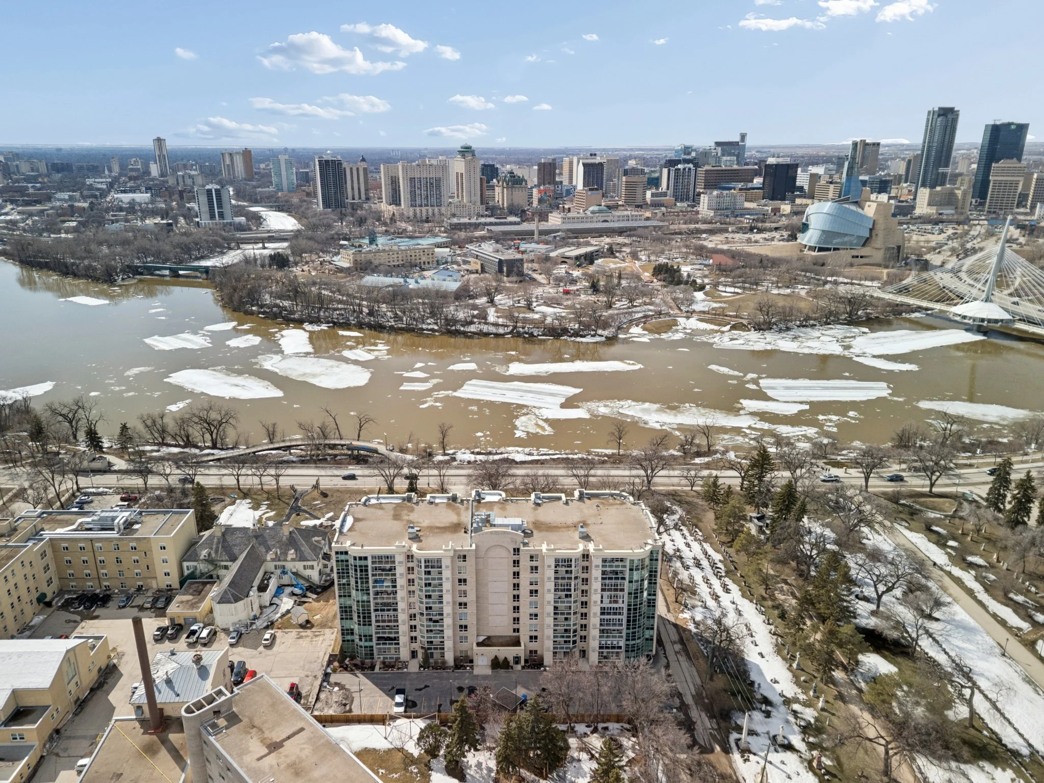 906-500 Tache Ave-10.jpg