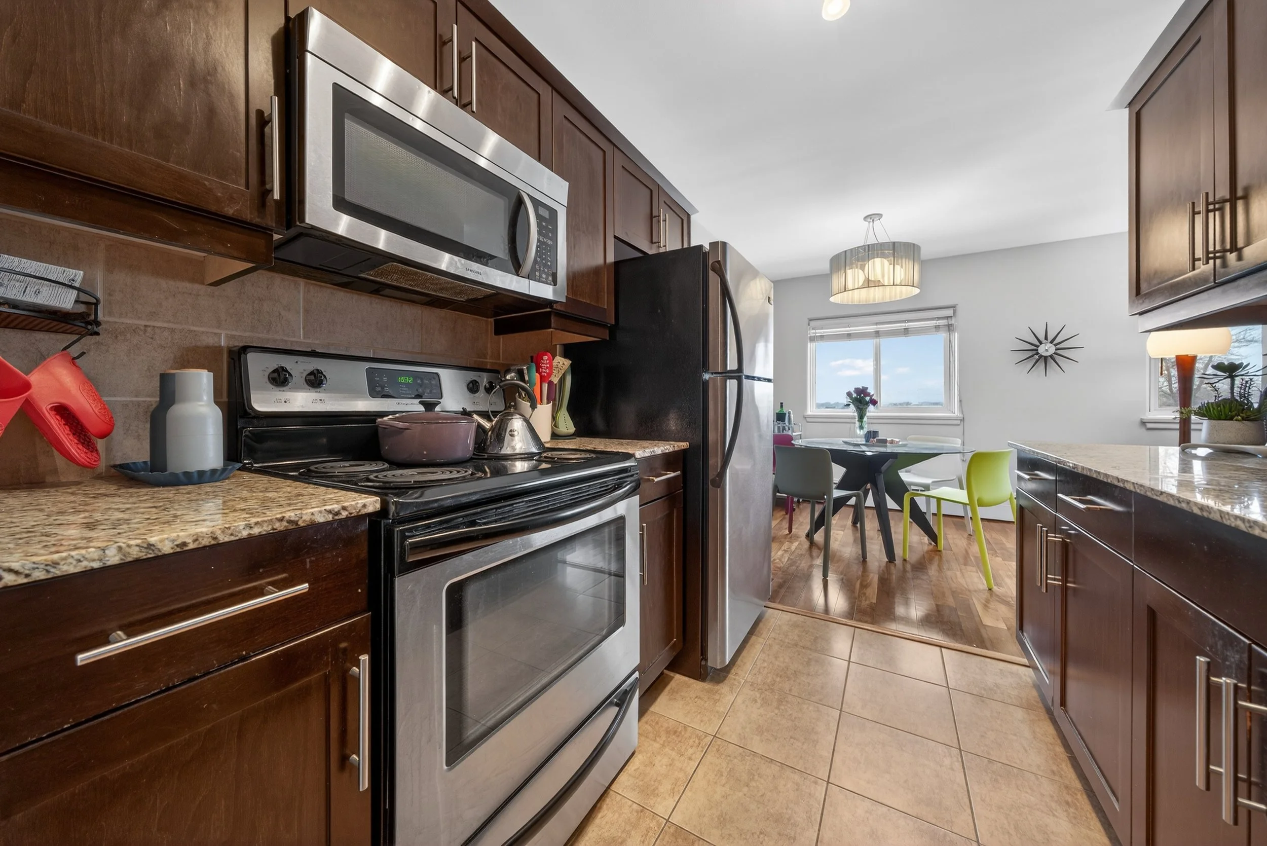 504 - 565 Corydon Avene (22).jpg