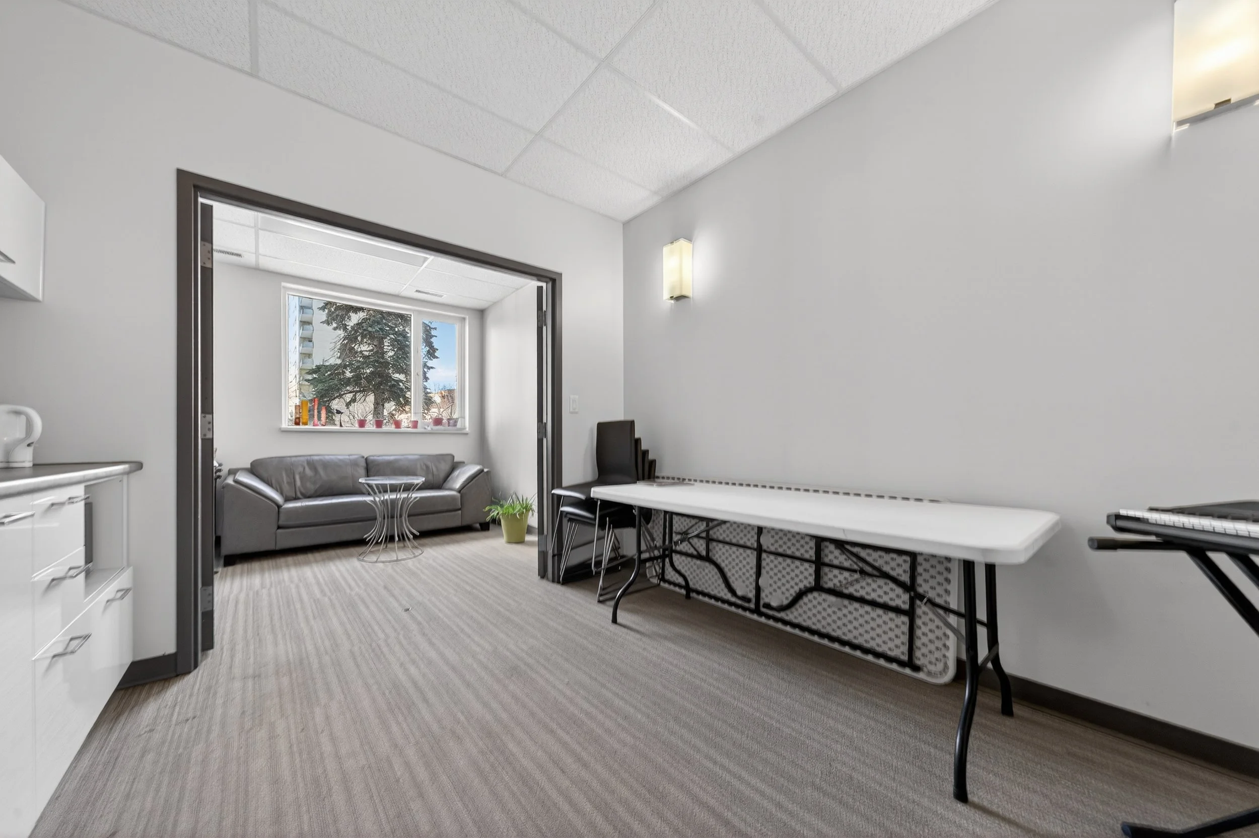 402 - 99 Wellington Cres (31).jpg