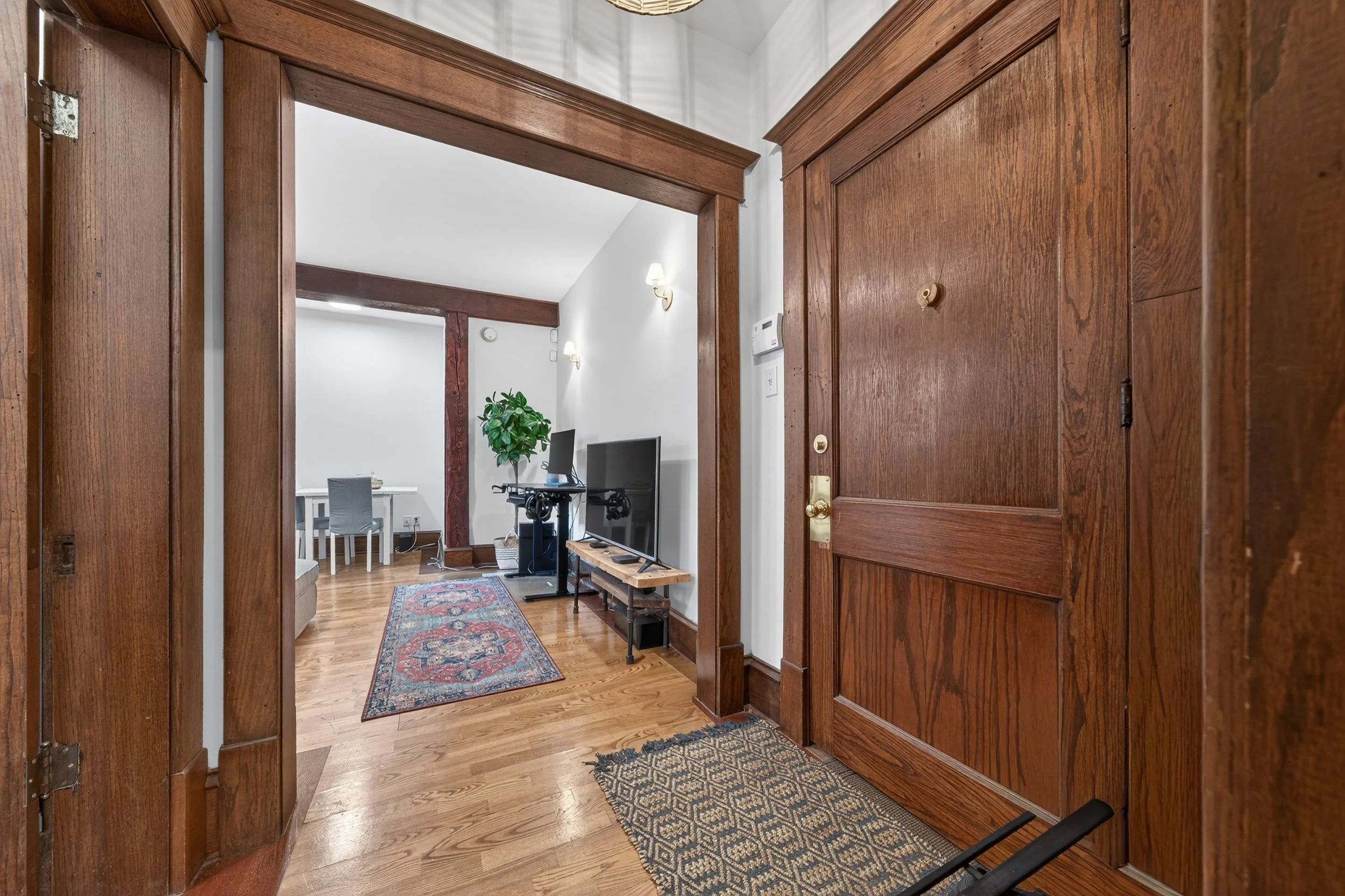 2-272 home Street (14).jpg