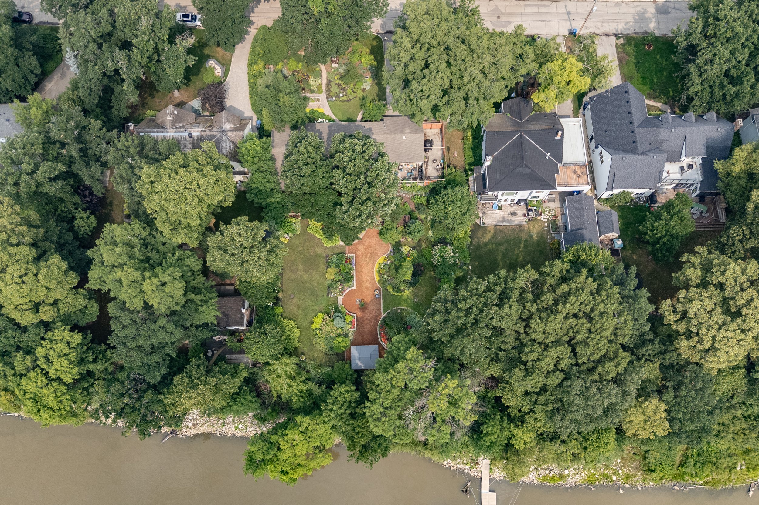 415 Kingston Cres (7 of 63).jpg