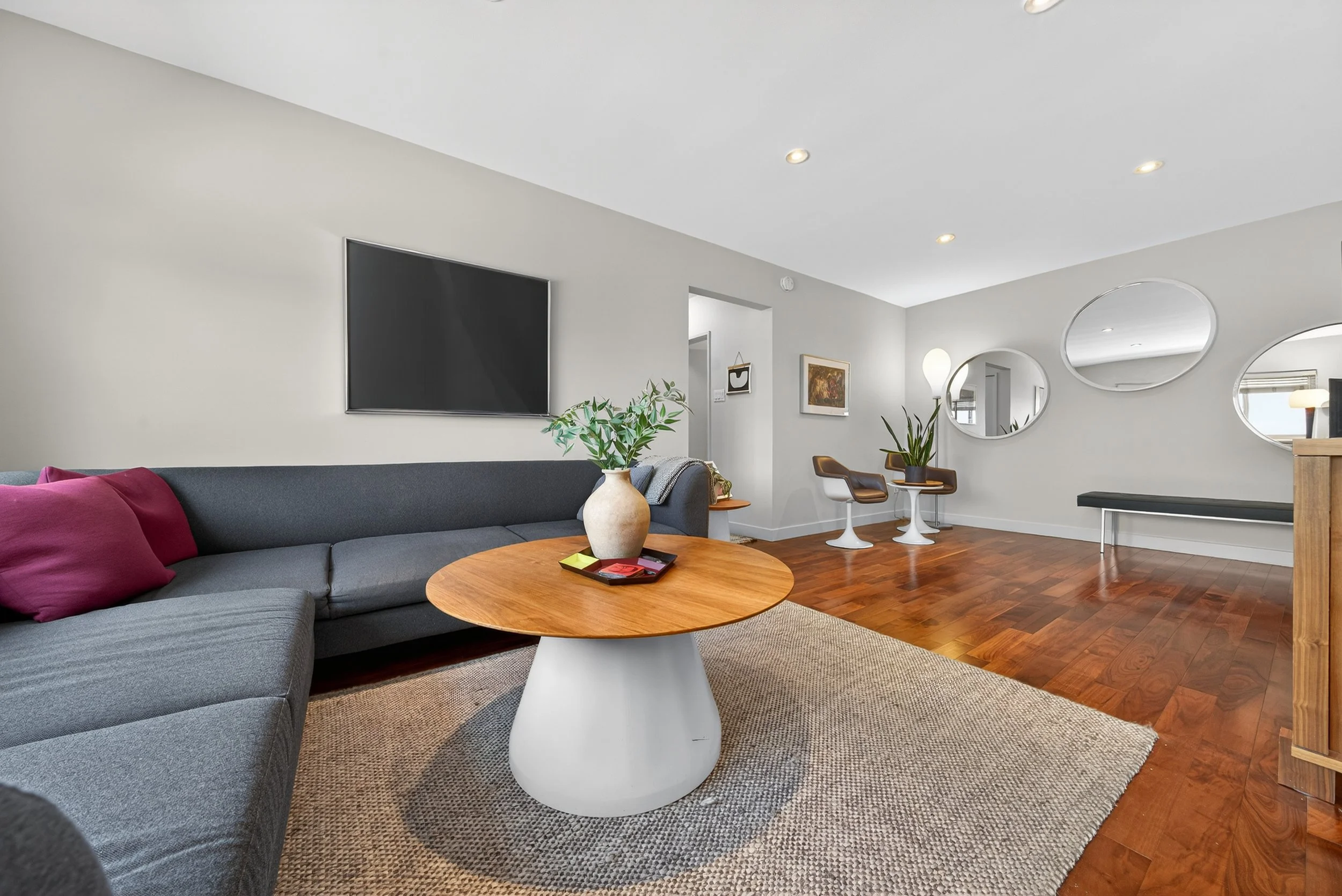 504 - 565 Corydon Avene (14).jpg