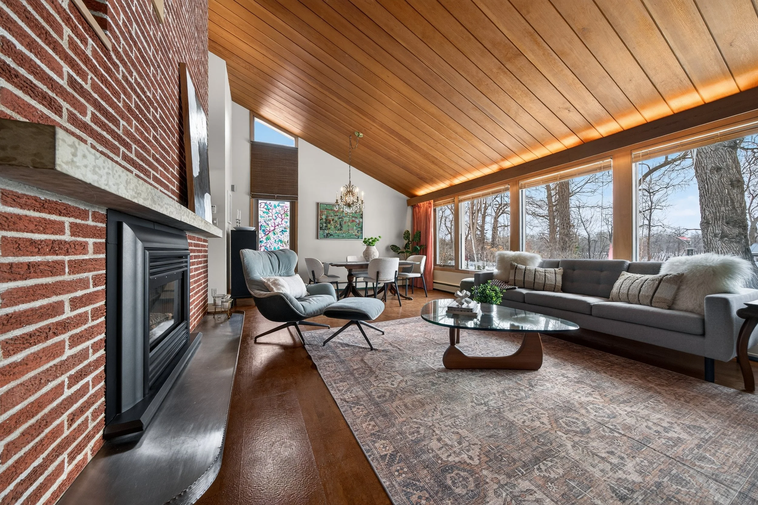 415 Kingston Rd (45).jpg