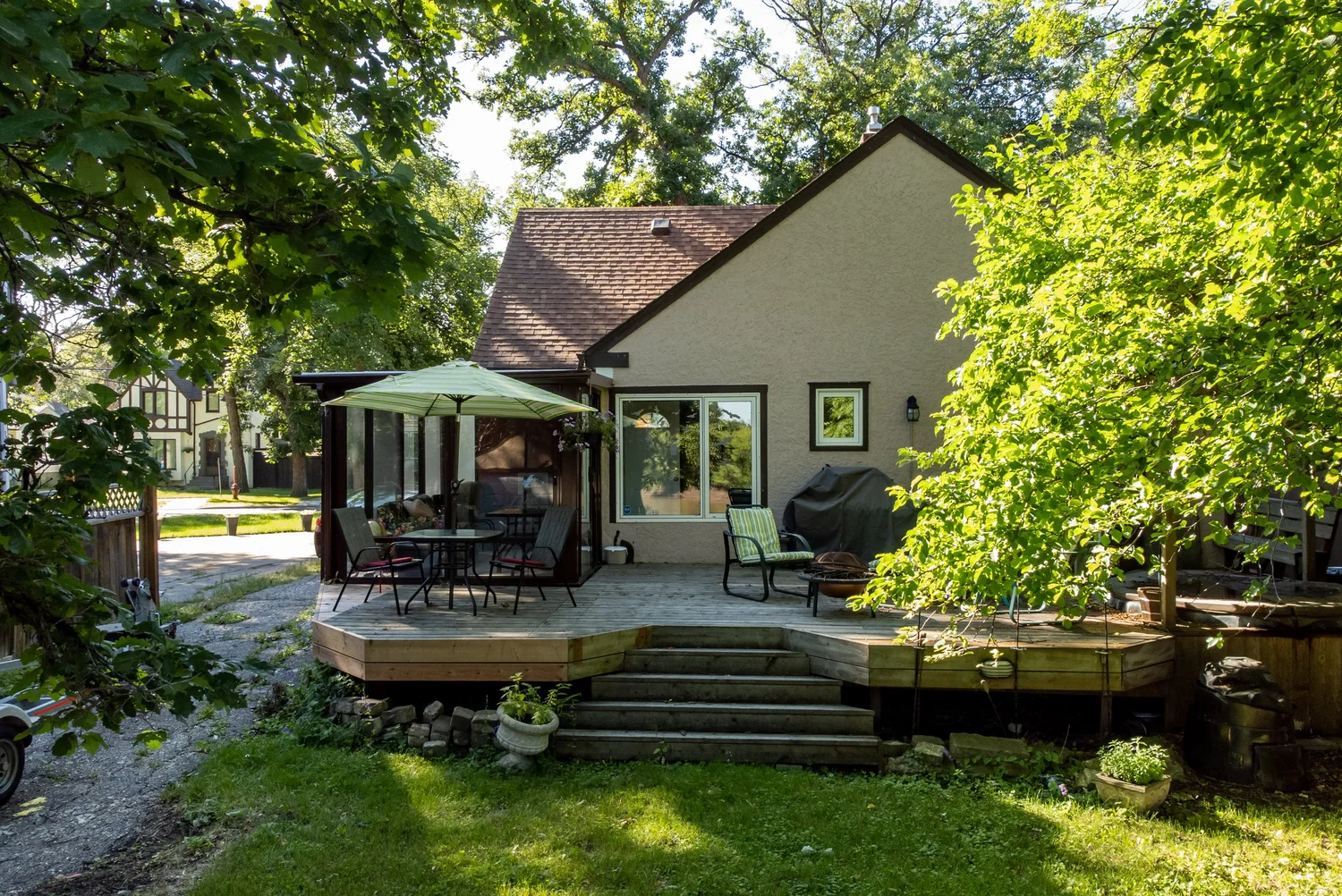 47 Kingston Row — Amber van den Broek Winnipeg Realtor