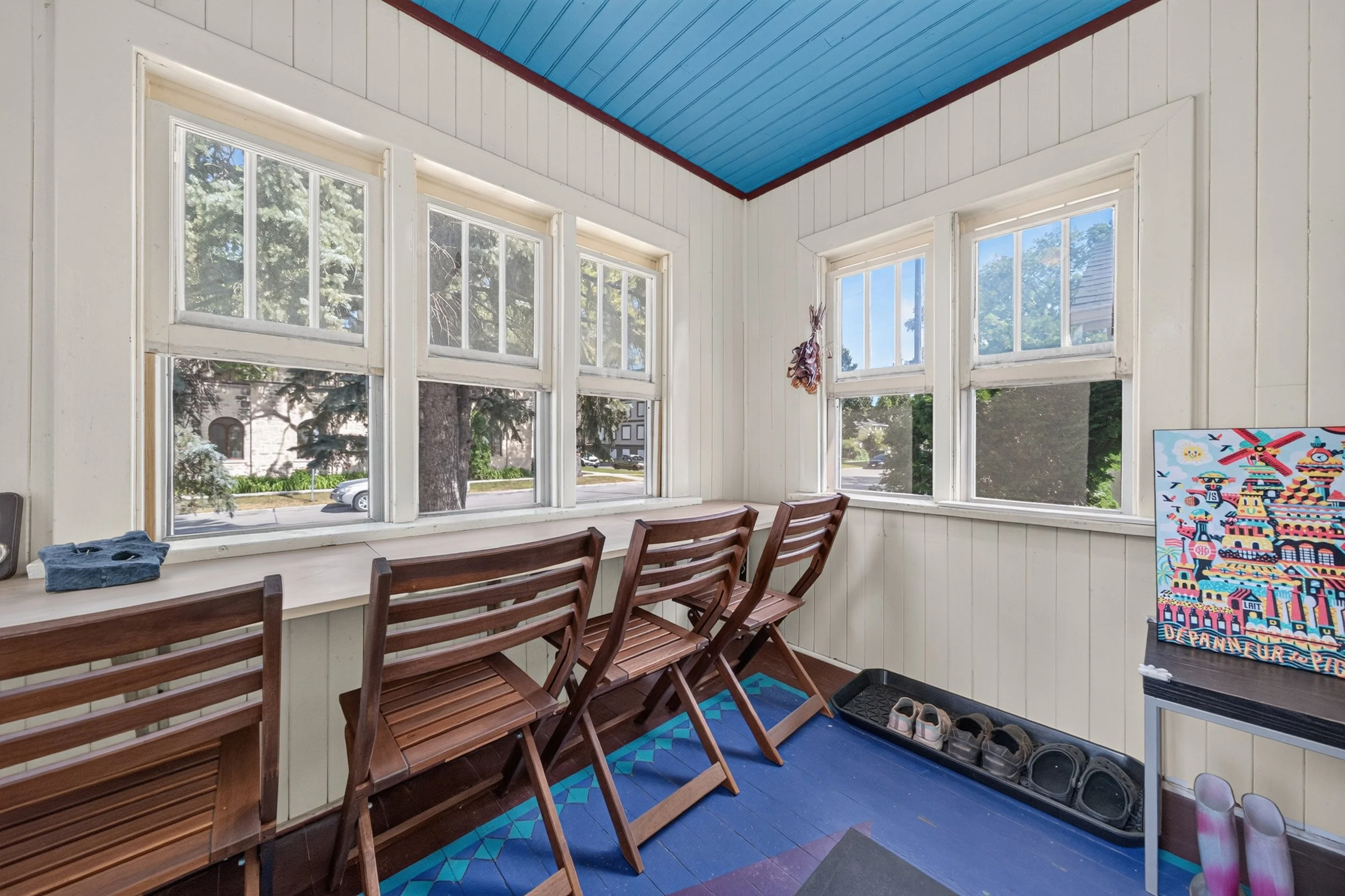 648 Mulvey - Sunroom A.jpg