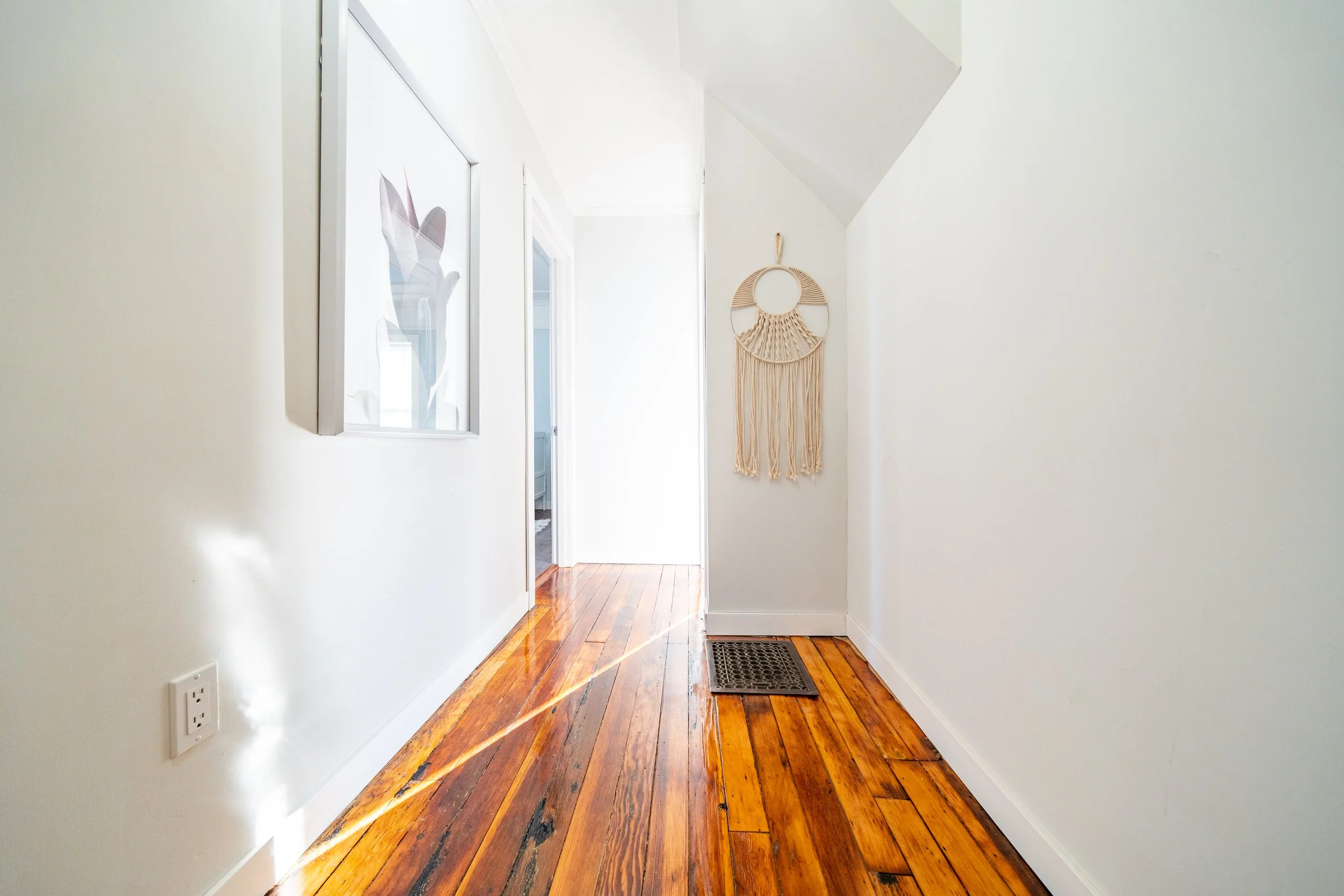 237 Lipton Street — Amber van den Broek Winnipeg Realtor