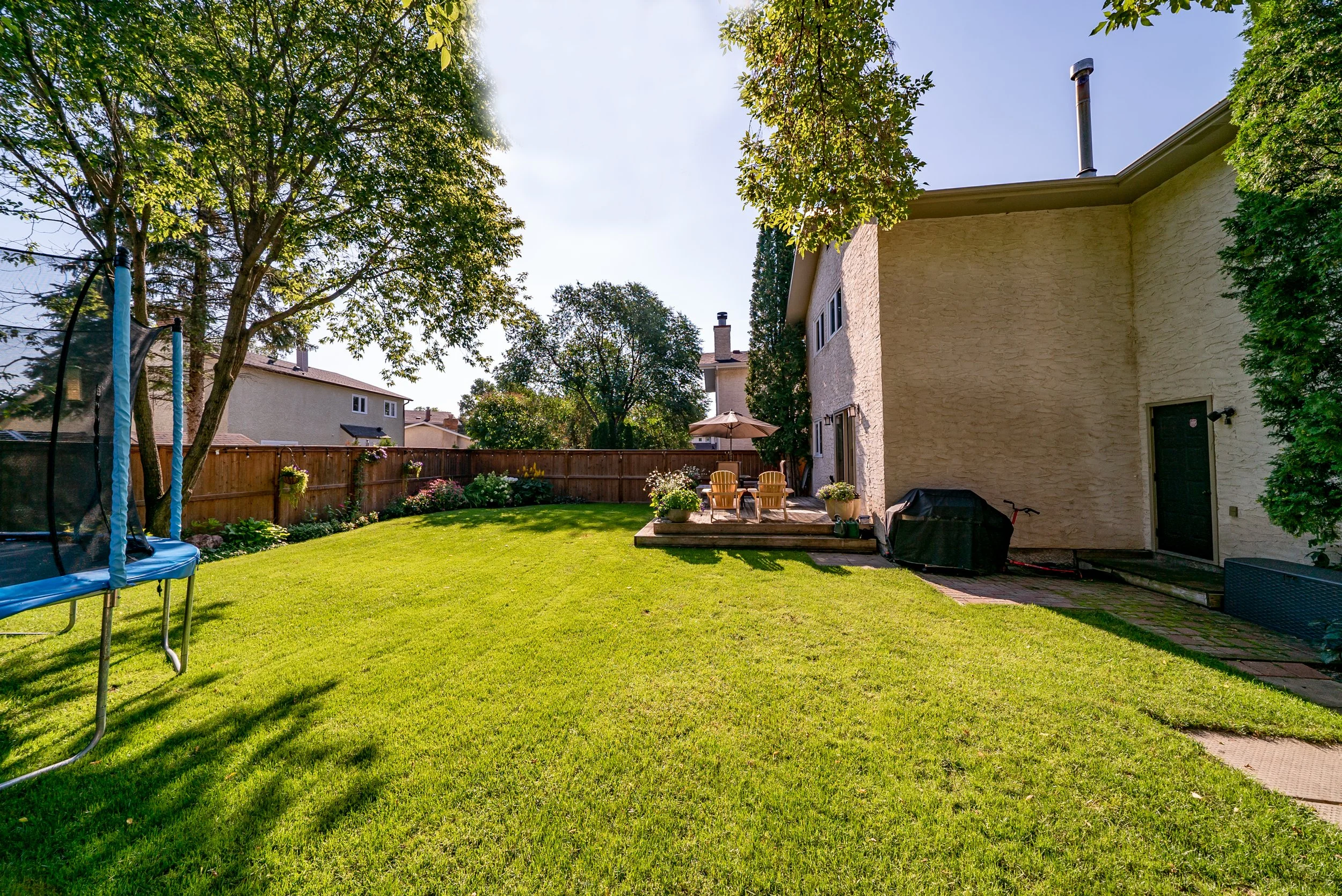 399 Headmaster Row — Amber van den Broek Winnipeg Realtor