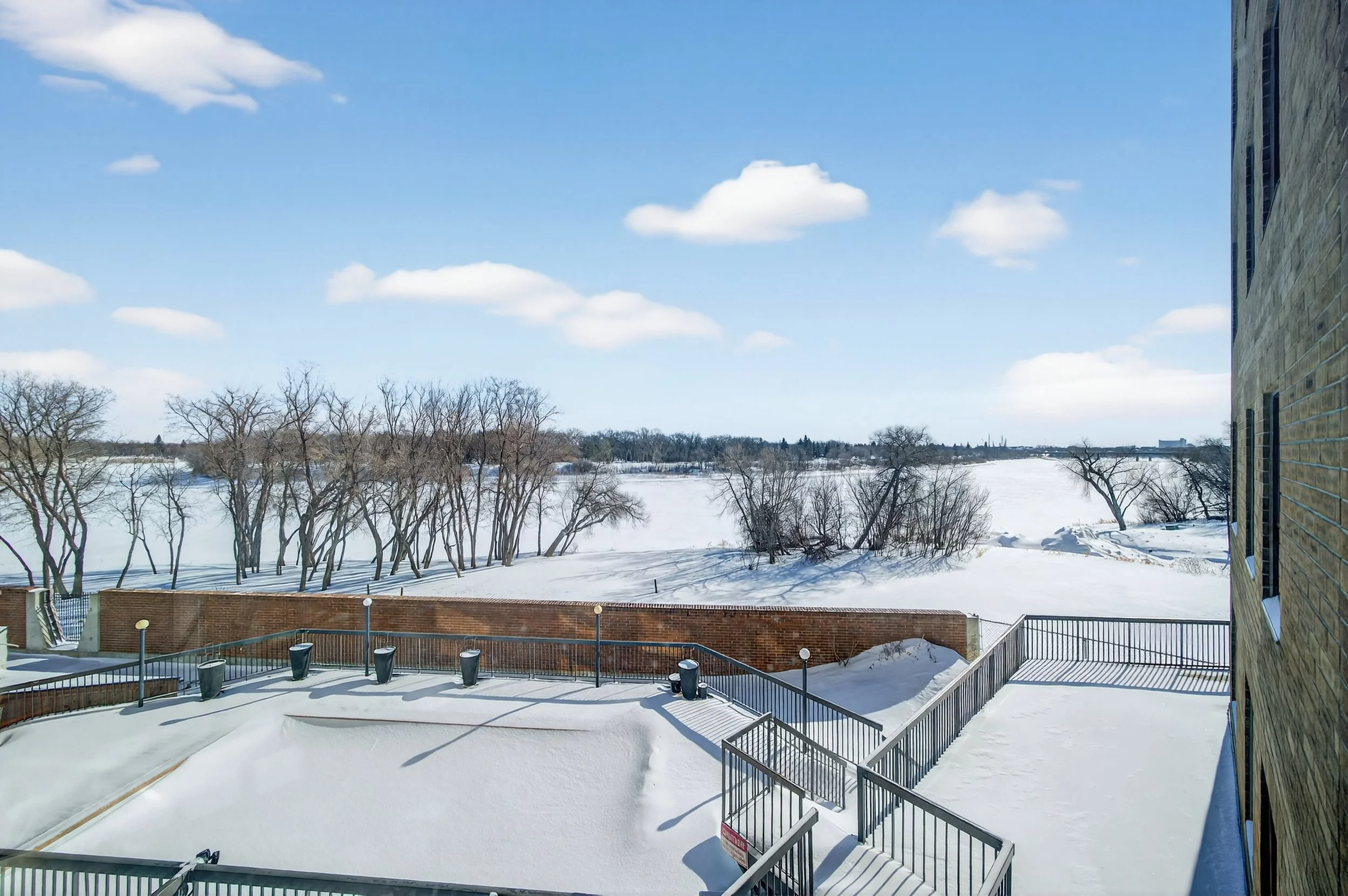 204-1660 Pembina (80).jpg