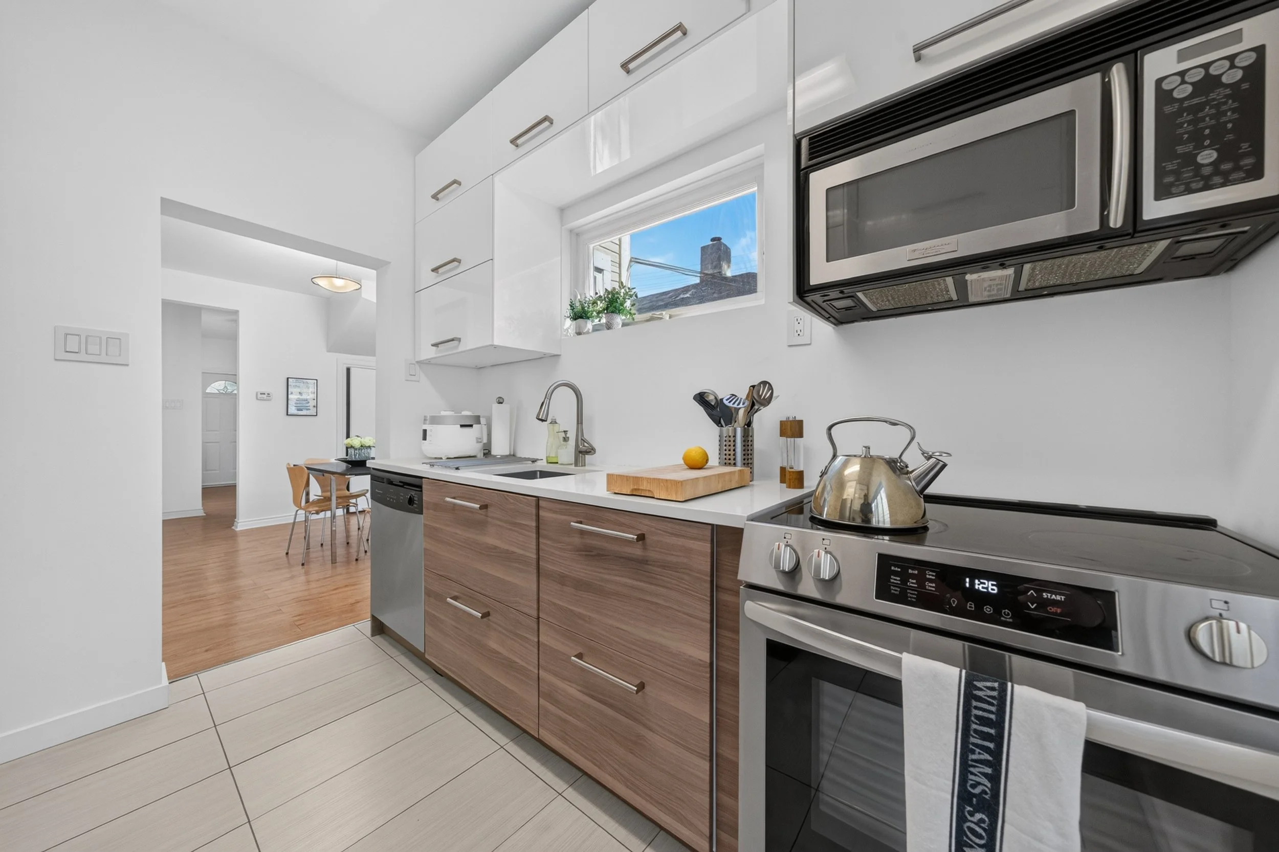 648 Mulvey - Kitchen C.jpg