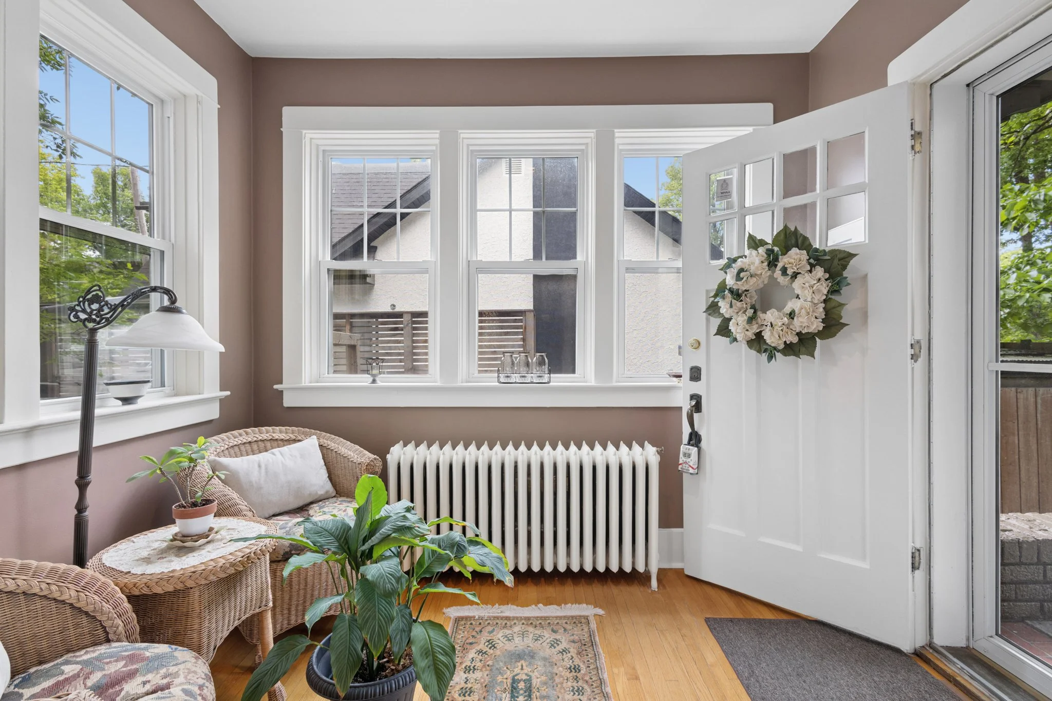41 Queenston St-15.jpg