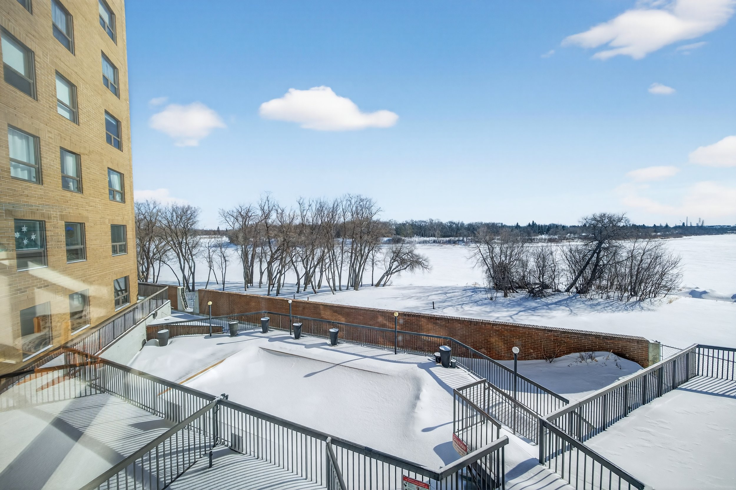 204-1660 Pembina (79).jpg