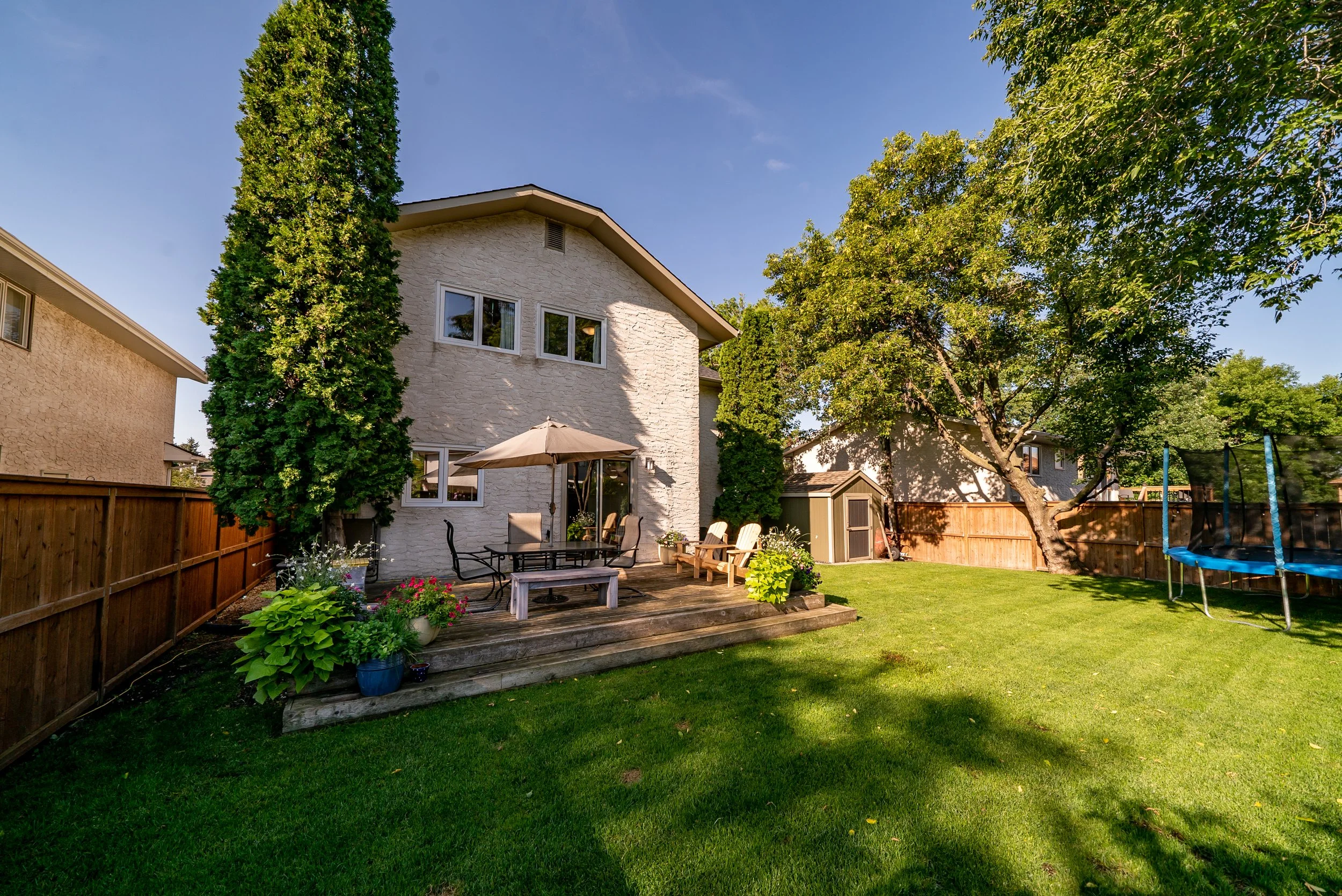 399 Headmaster Row — Amber van den Broek Winnipeg Realtor