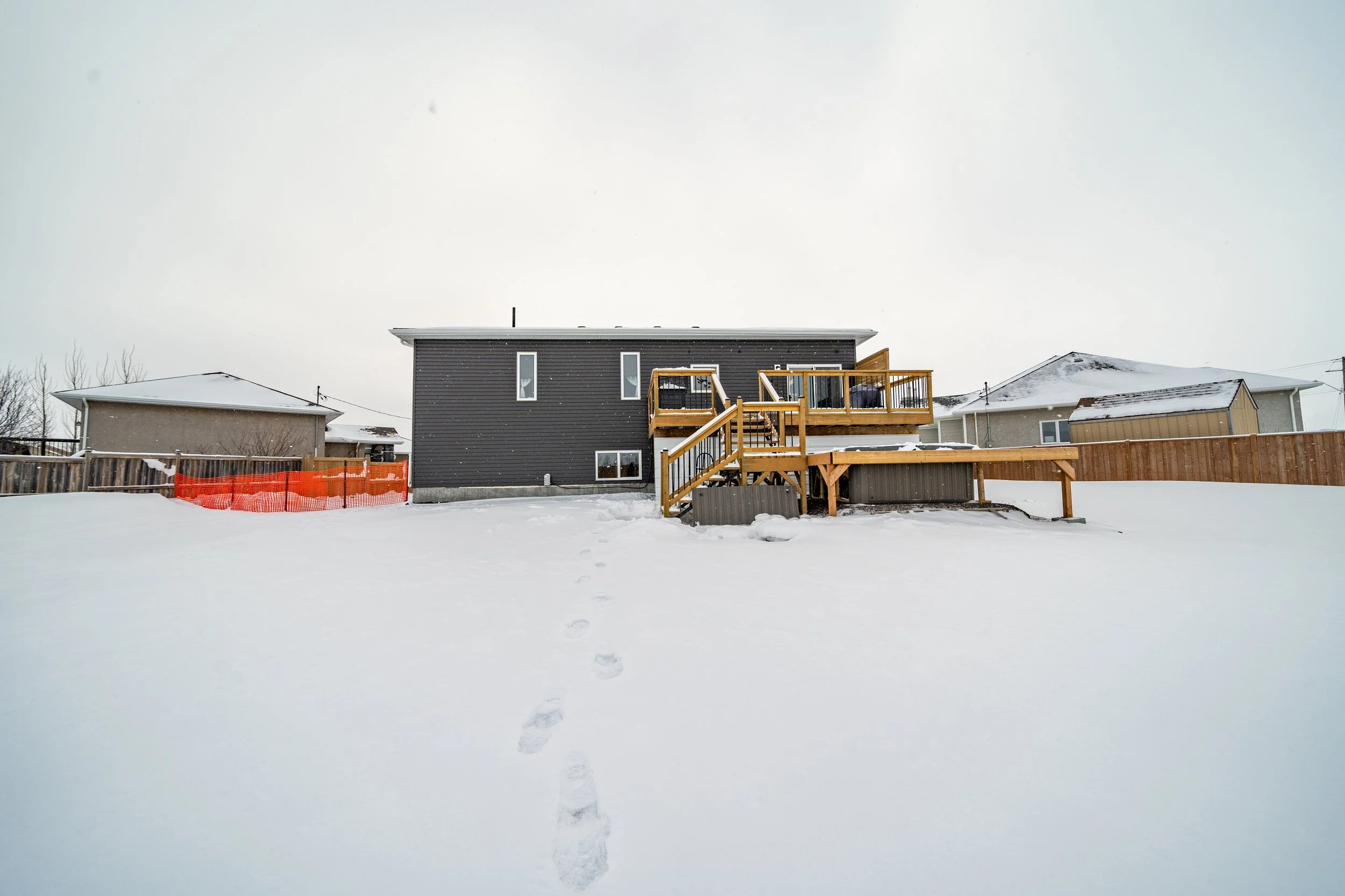 4 Parkdale Cove — Amber van den Broek Winnipeg Realtor