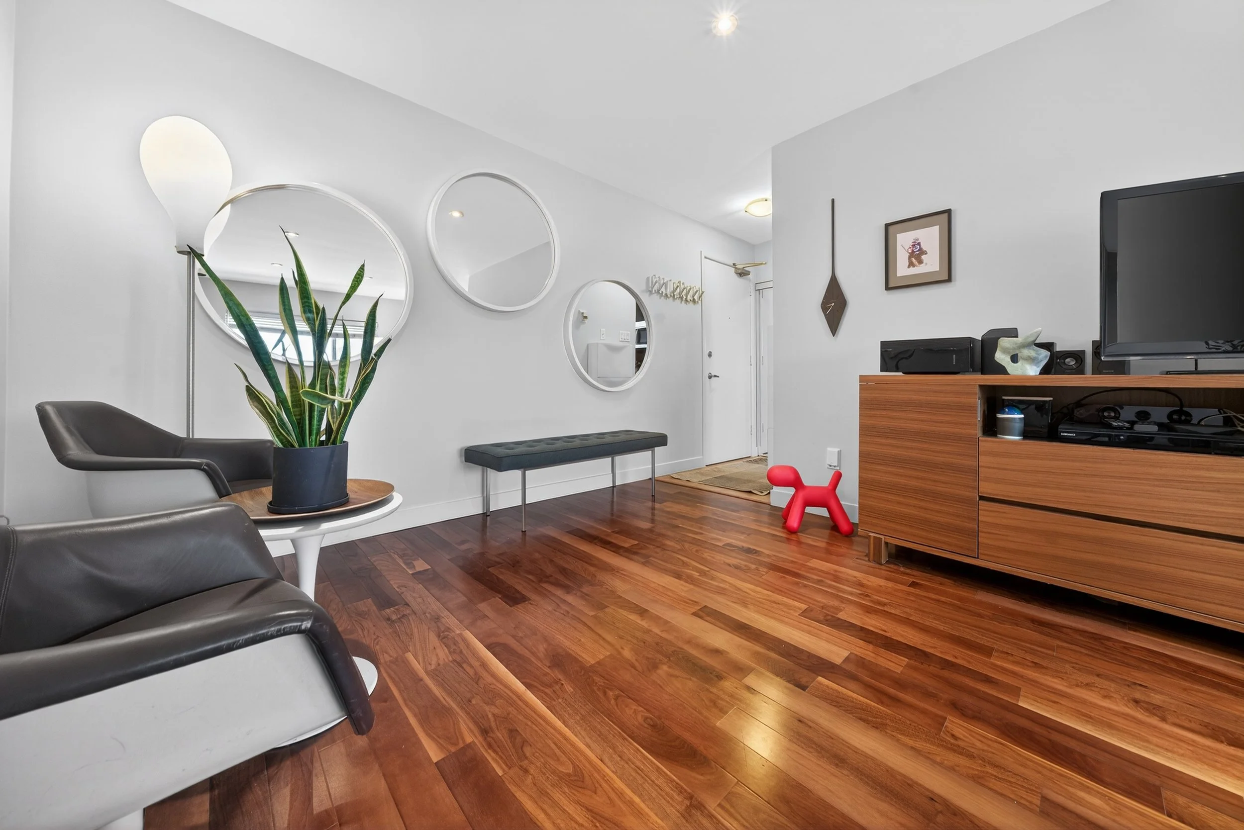 504 - 565 Corydon Avene (12).jpg