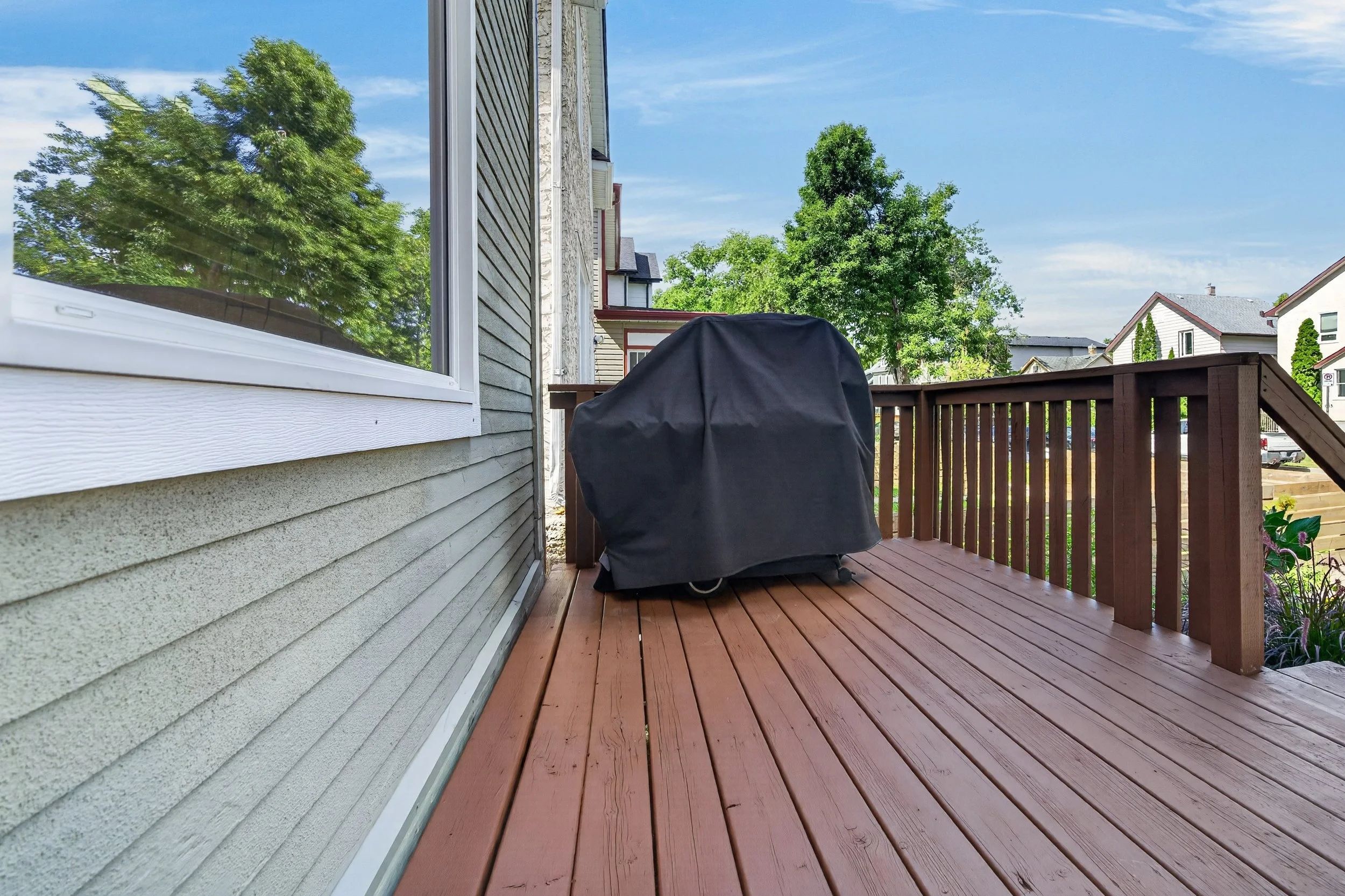 648 Mulvey - Deck B.jpg