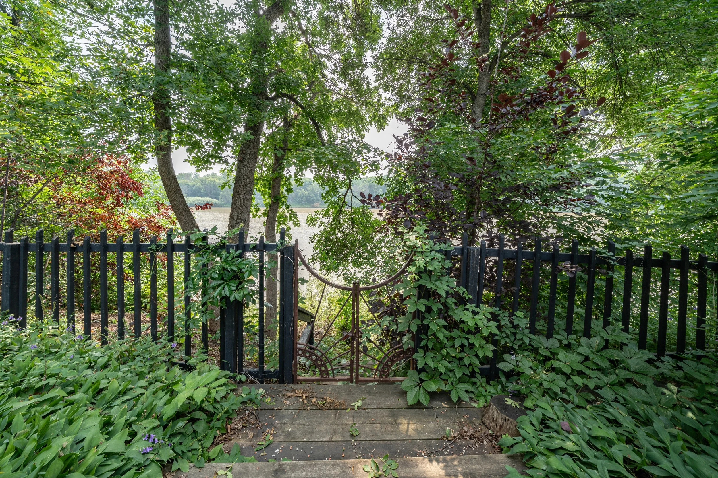 415 Kingston Cres (14 of 63).jpg