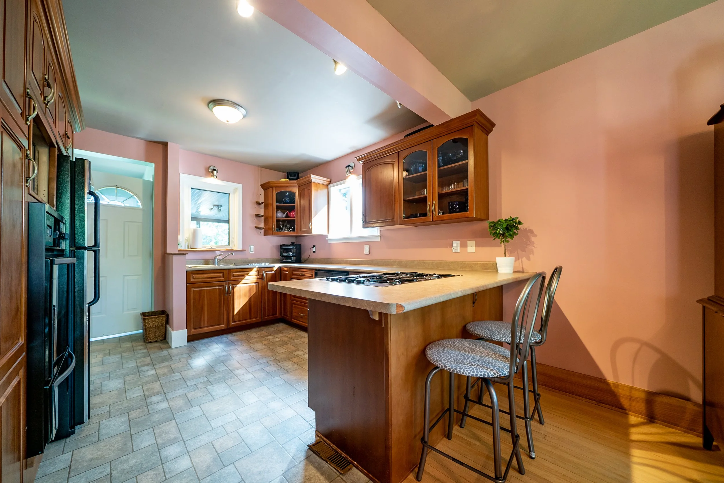 47 Kingston Row — Amber van den Broek Winnipeg Realtor