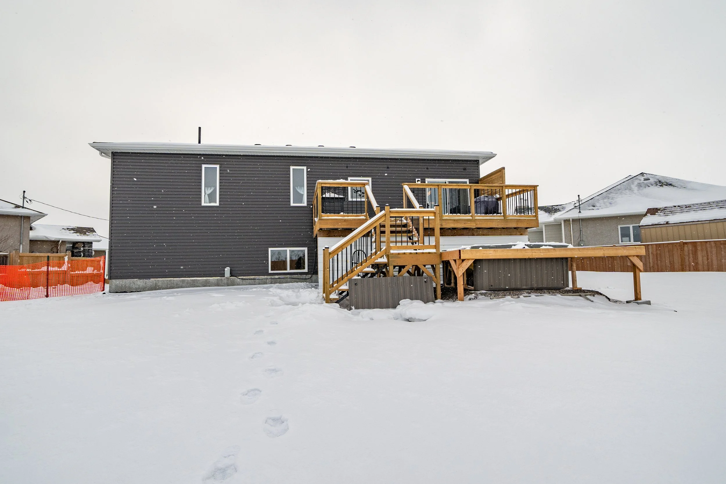 4 Parkdale Cove — Amber van den Broek Winnipeg Realtor