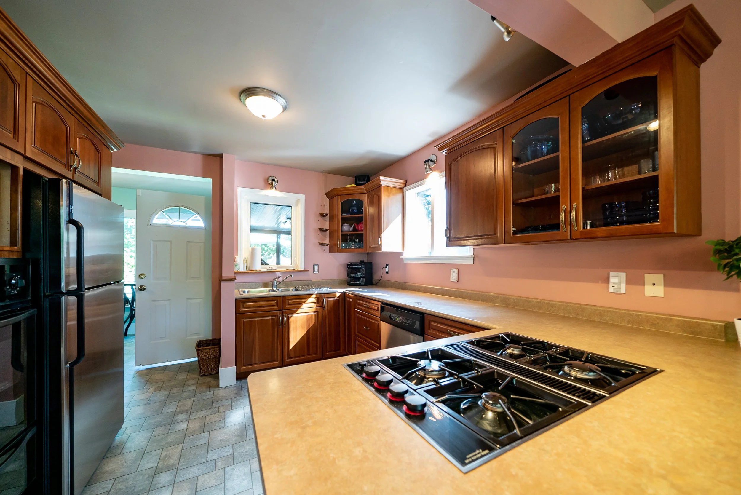 47 Kingston Row — Amber van den Broek Winnipeg Realtor