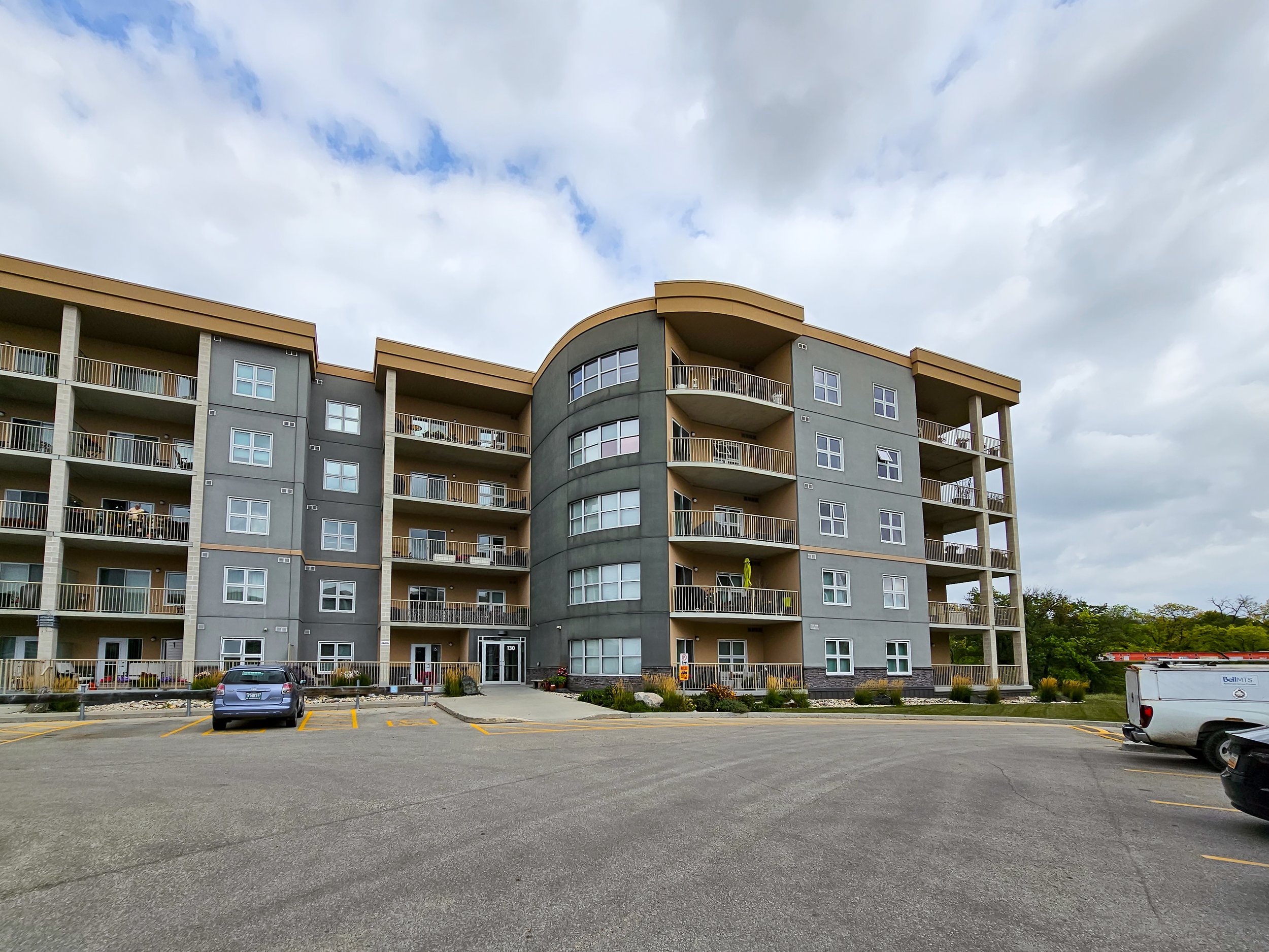 105130 Creek Bend Road — Amber van den Broek Winnipeg Realtor