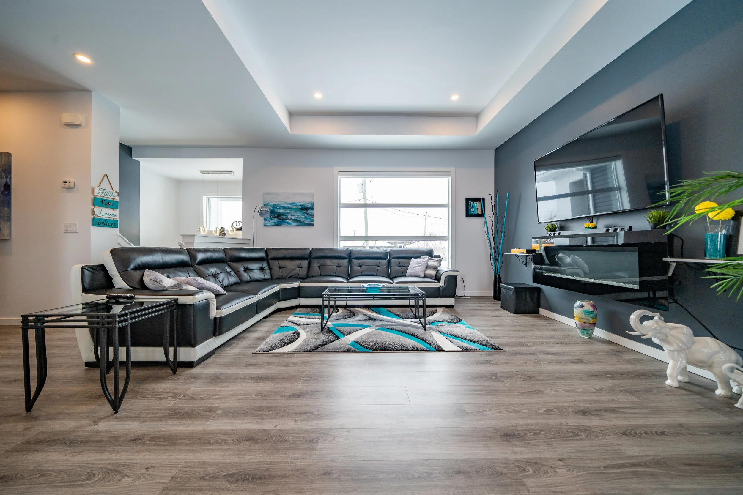 4 Parkdale Cove — Amber van den Broek Winnipeg Realtor