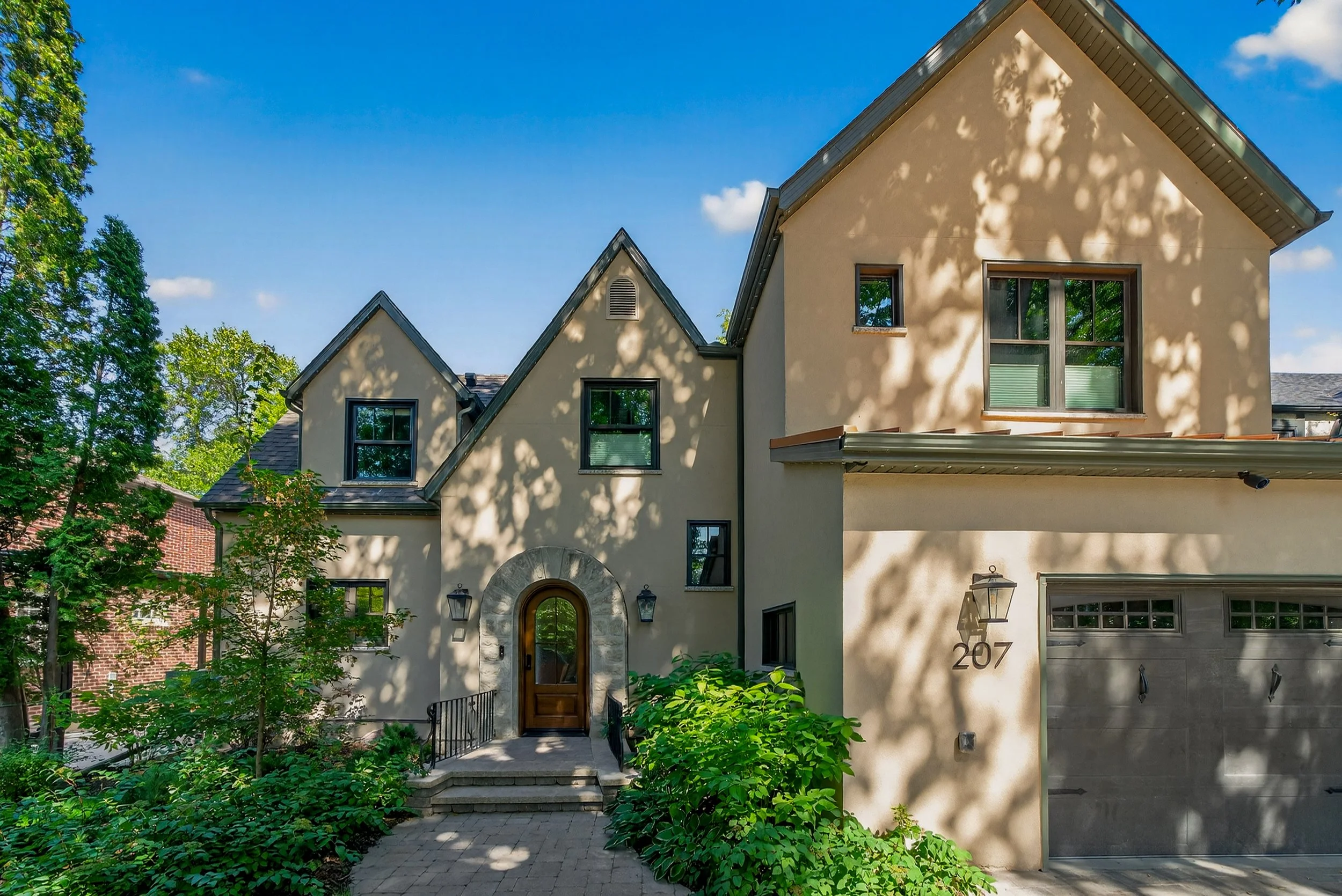 207 Kingston Row (17).jpg